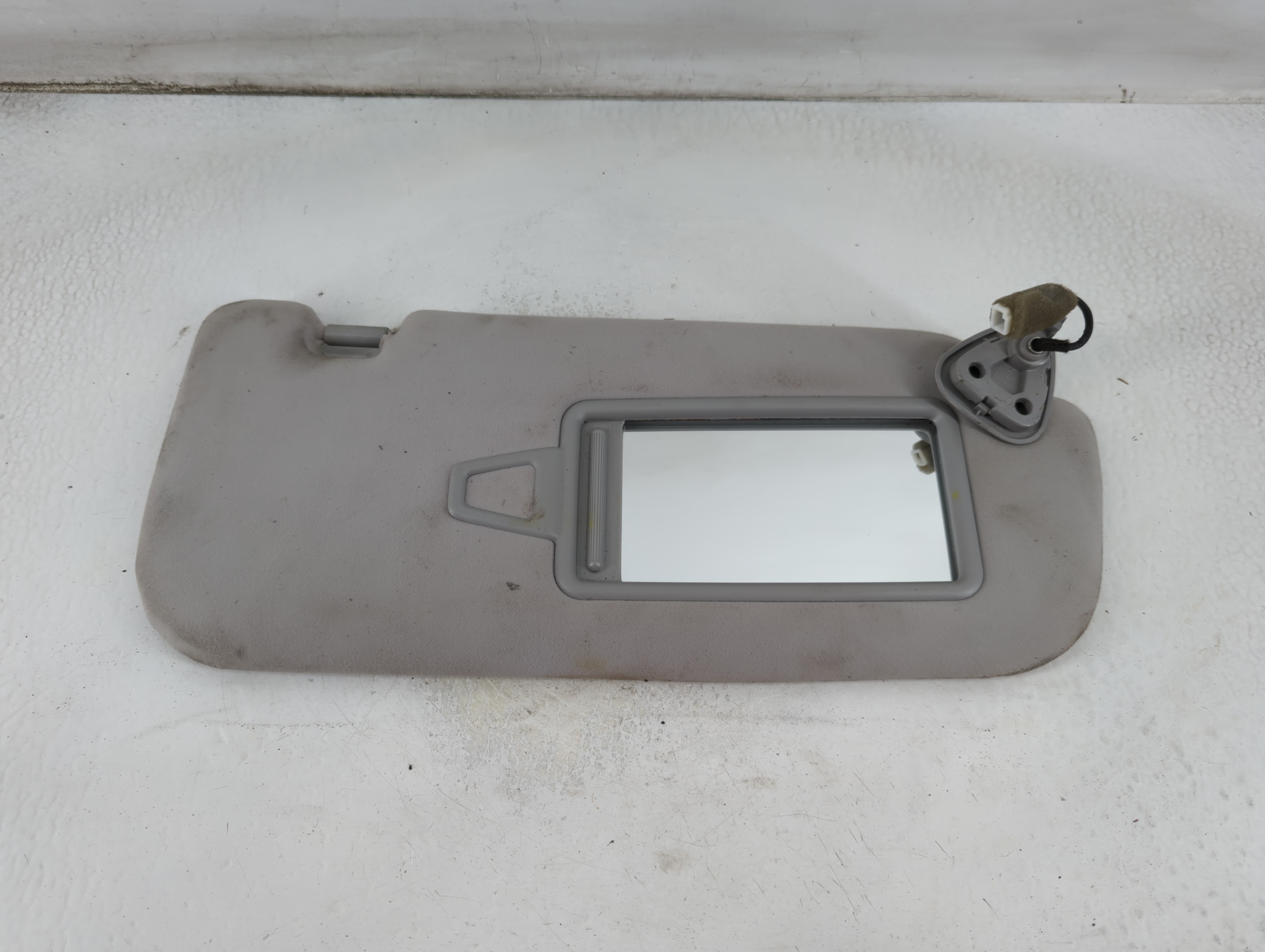 2012-2017 Hyundai Azera Passenger Sun Visor Mirror Right Sunvisor Gray 925012 - Oemusedautoparts1.com