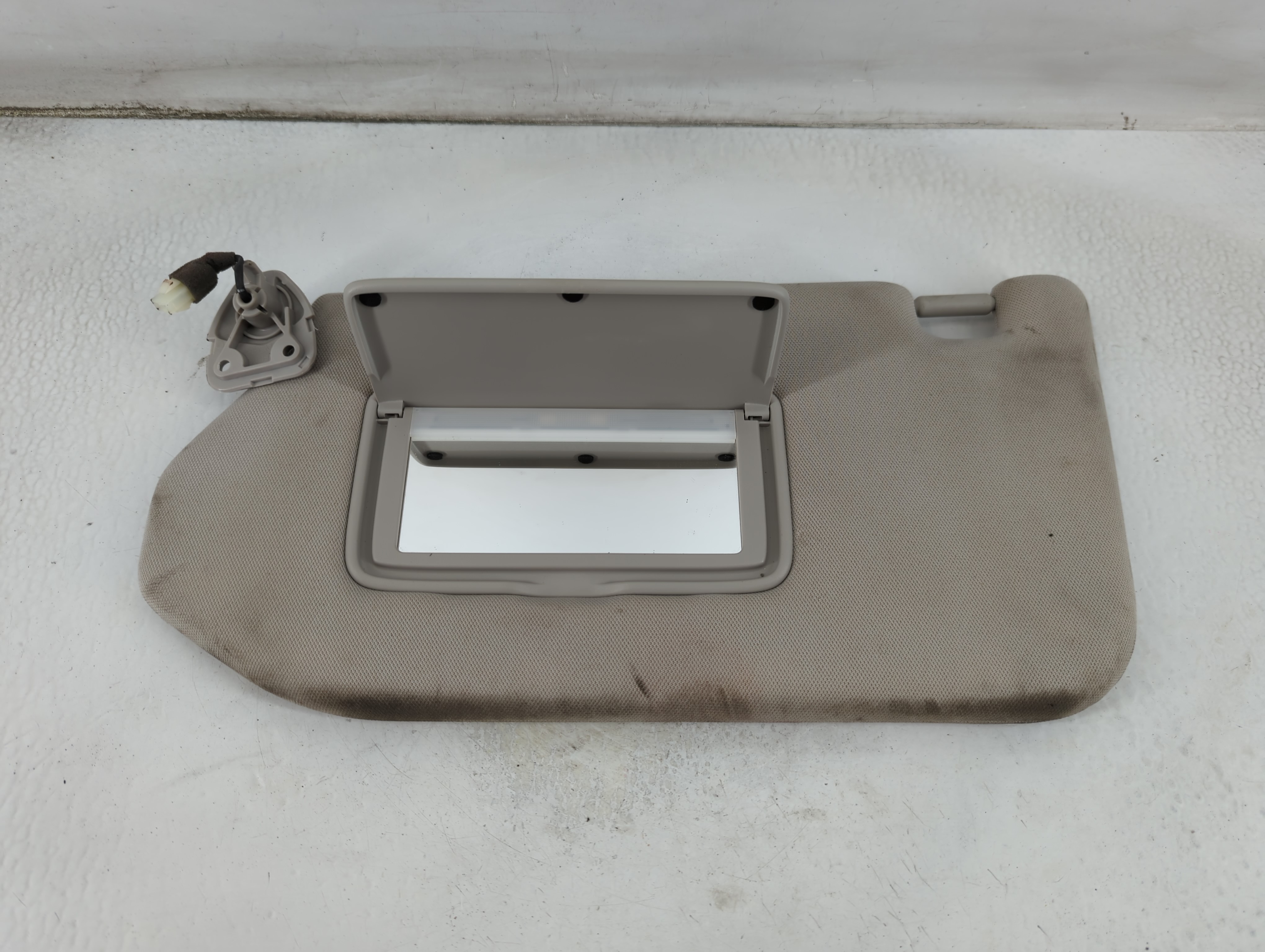 2019-2020 Nissan Pathfinder Driver Sun Visor Mirror Left Sunvisor Ivory 925017 - Oemusedautoparts1.com