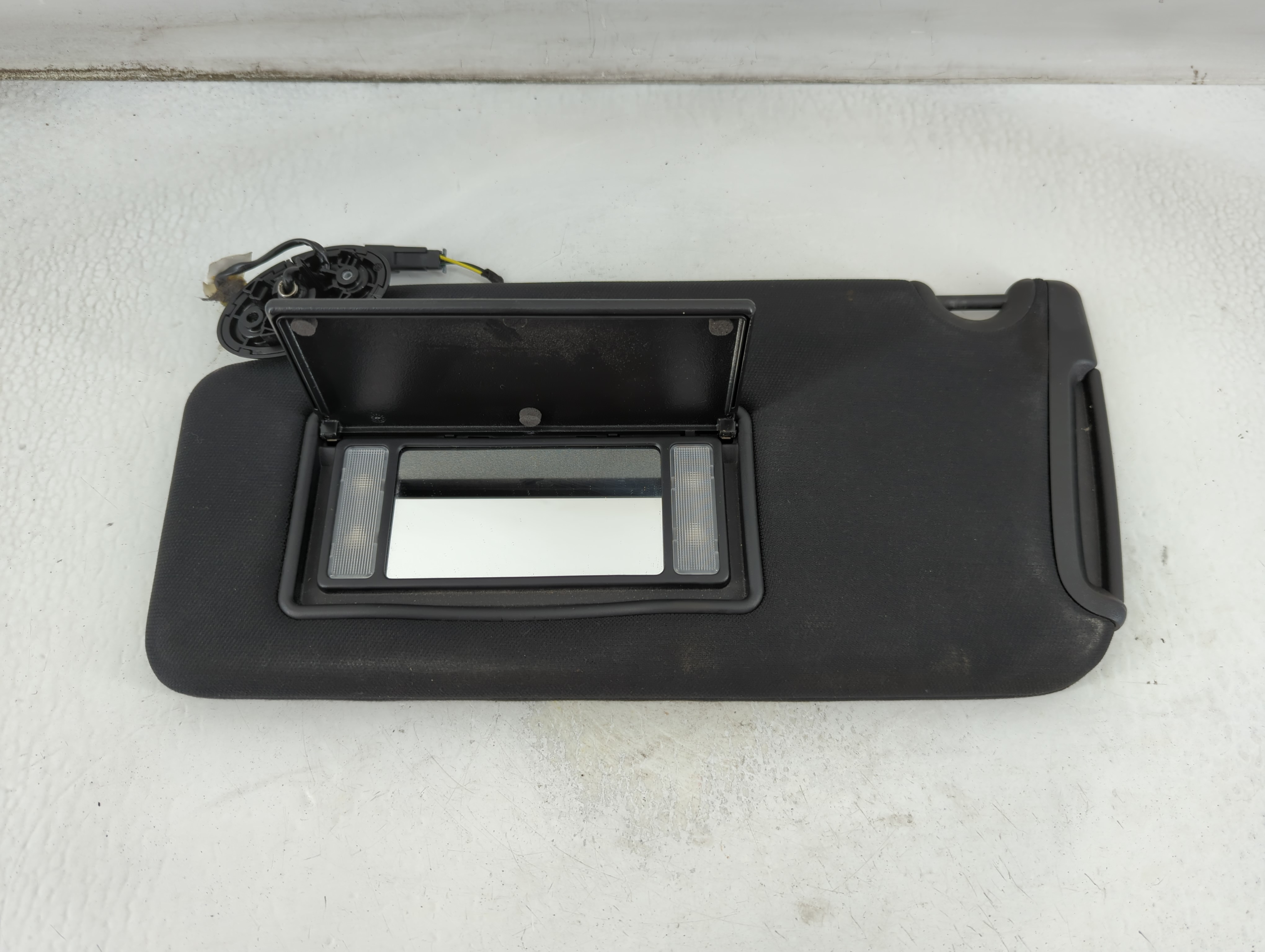 2011-2014 Dodge Charger Driver Sun Visor Mirror Left Sunvisor Black 925019 - Oemusedautoparts1.com