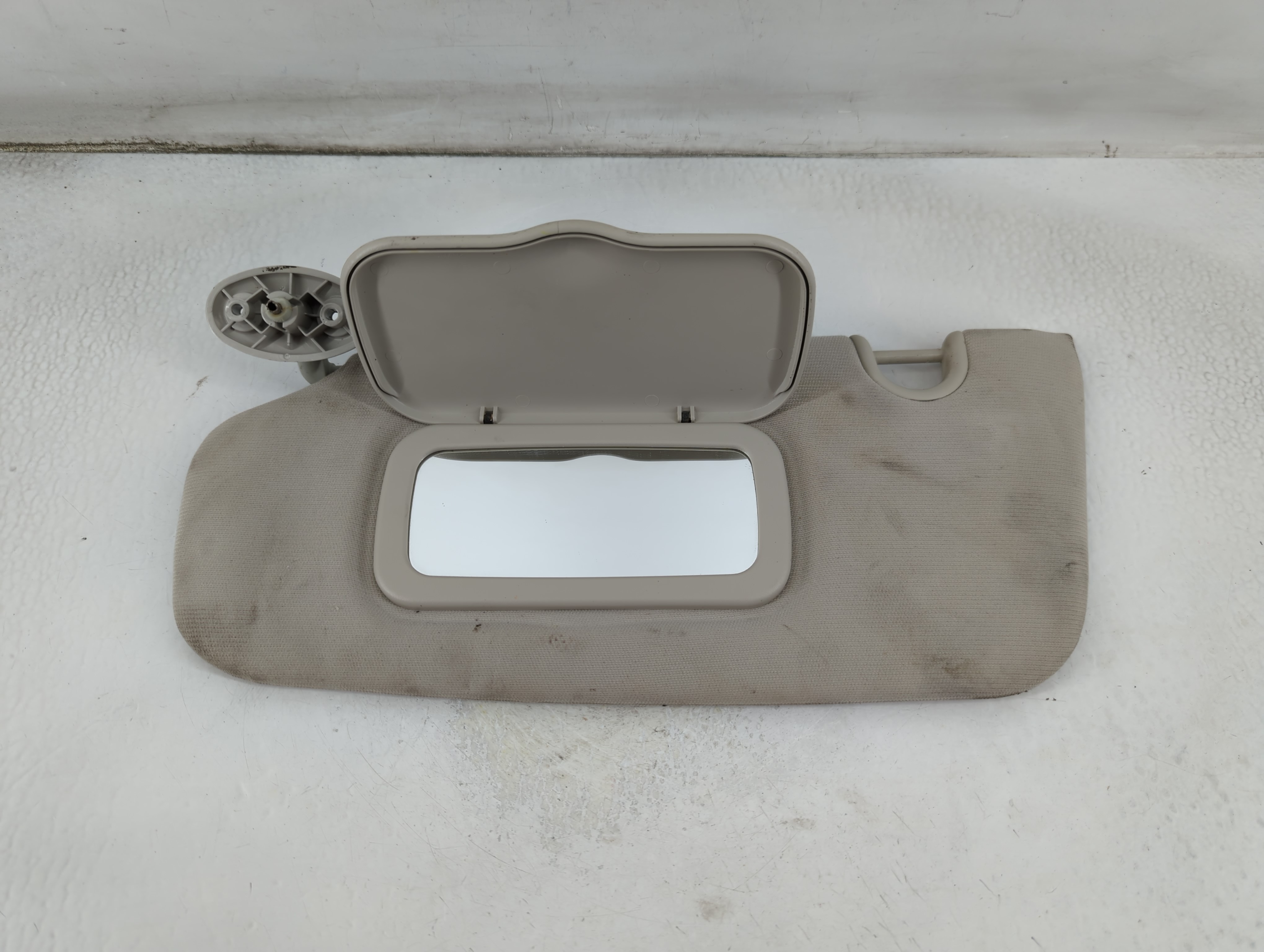 2010-2017 Jeep Compass Driver Sun Visor Mirror Left Sunvisor Gray 925032 - Oemusedautoparts1.com