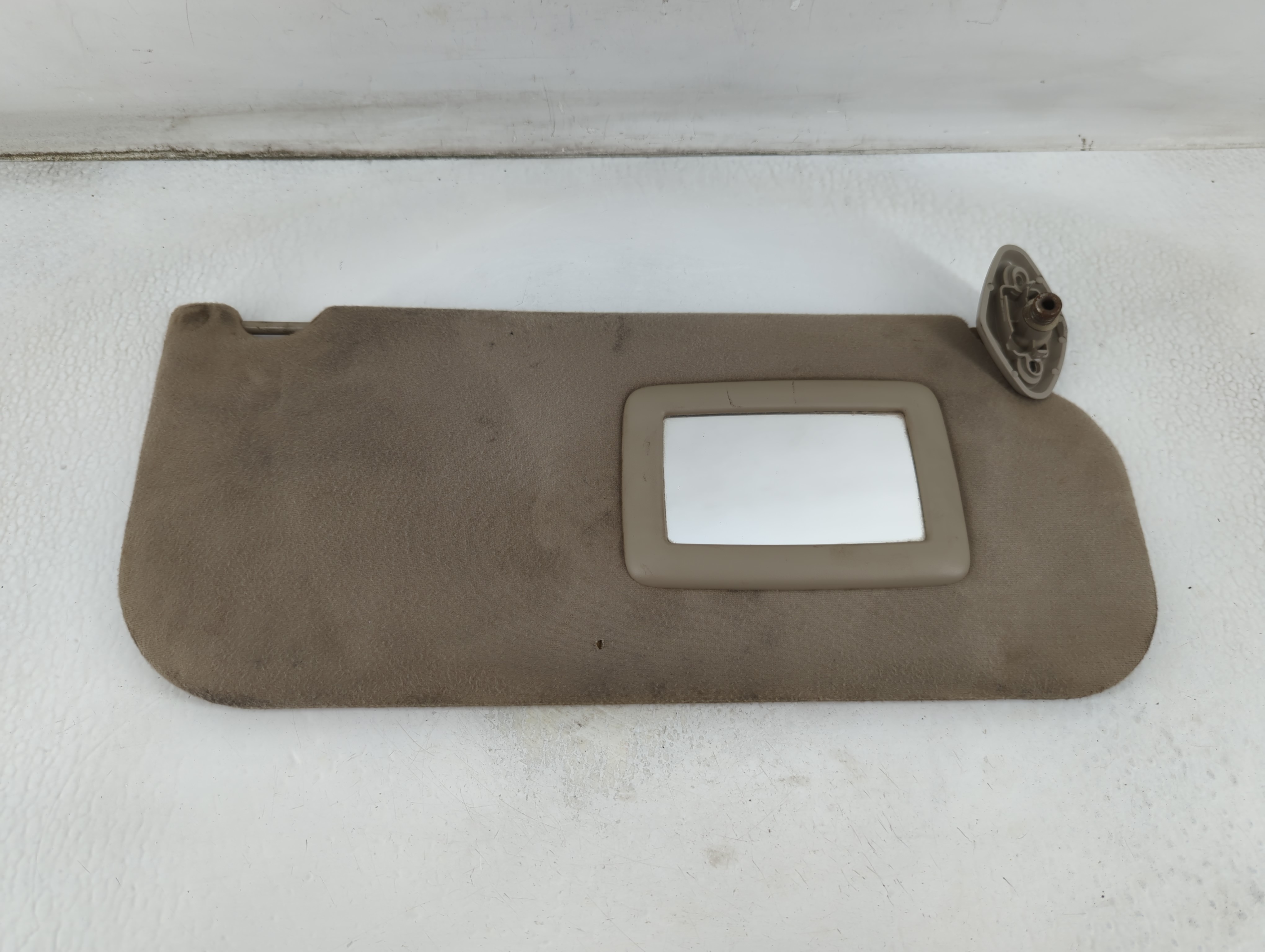 Ford F-250 Passenger Sun Visor Mirror Right Sunvisor Beige 925036 - Oemusedautoparts1.com