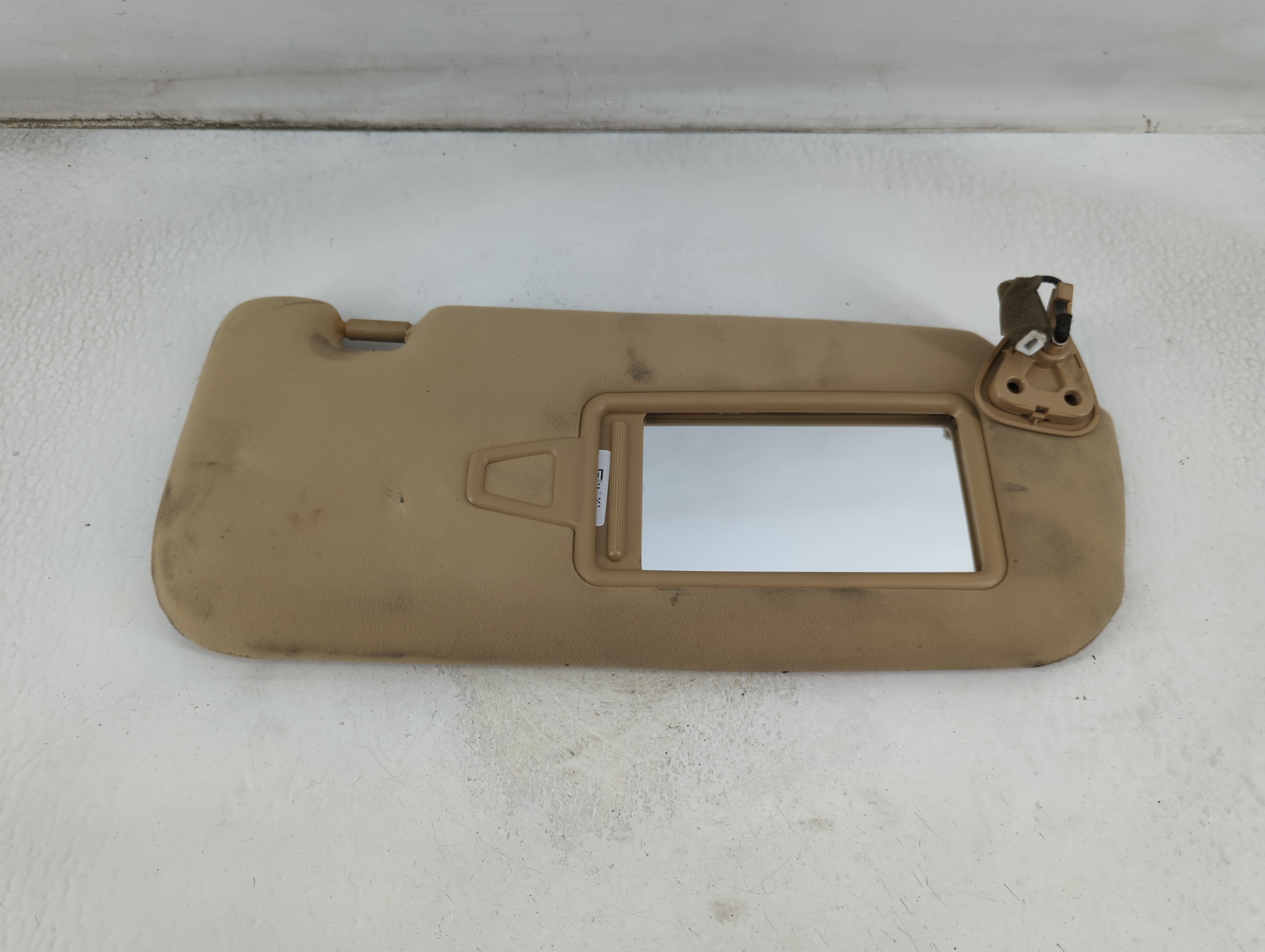 2012-2017 Hyundai Azera Driver Sun Visor Mirror Left Sunvisor Beige 925055 - Oemusedautoparts1.com