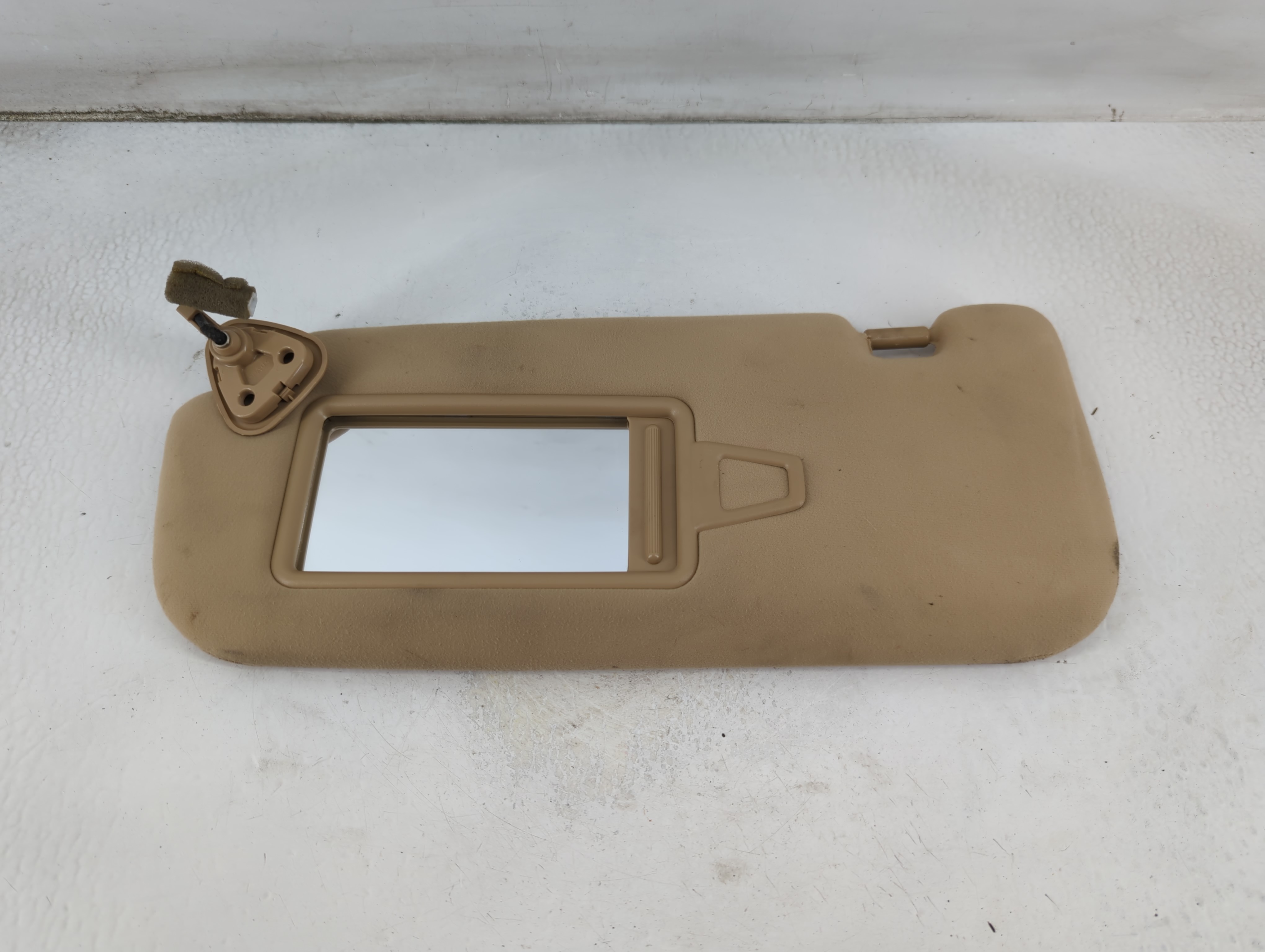 2012-2017 Hyundai Azera Passenger Sun Visor Mirror Right Sunvisor Beige 925056 - Oemusedautoparts1.com