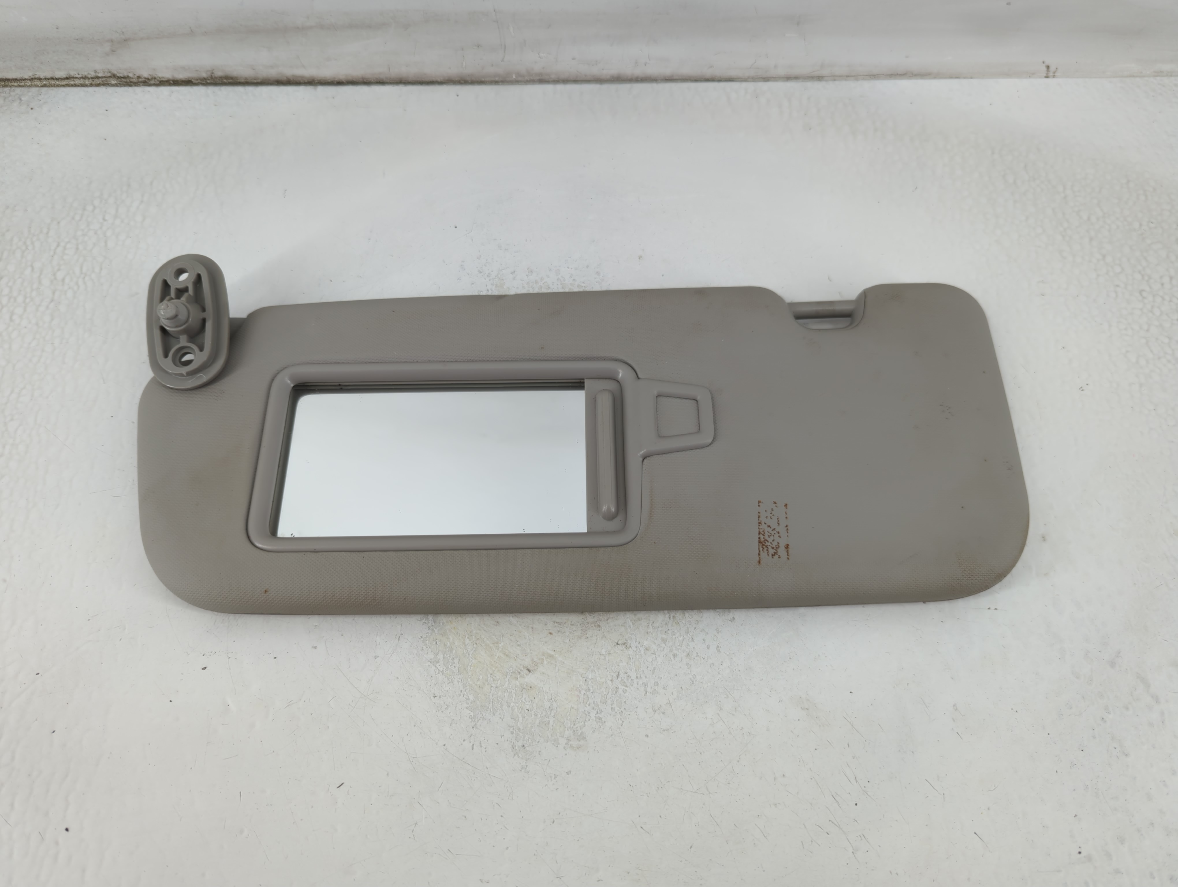 2017-2018 Kia Forte Driver Sun Visor Mirror Left Sunvisor Gray 925060 - Oemusedautoparts1.com