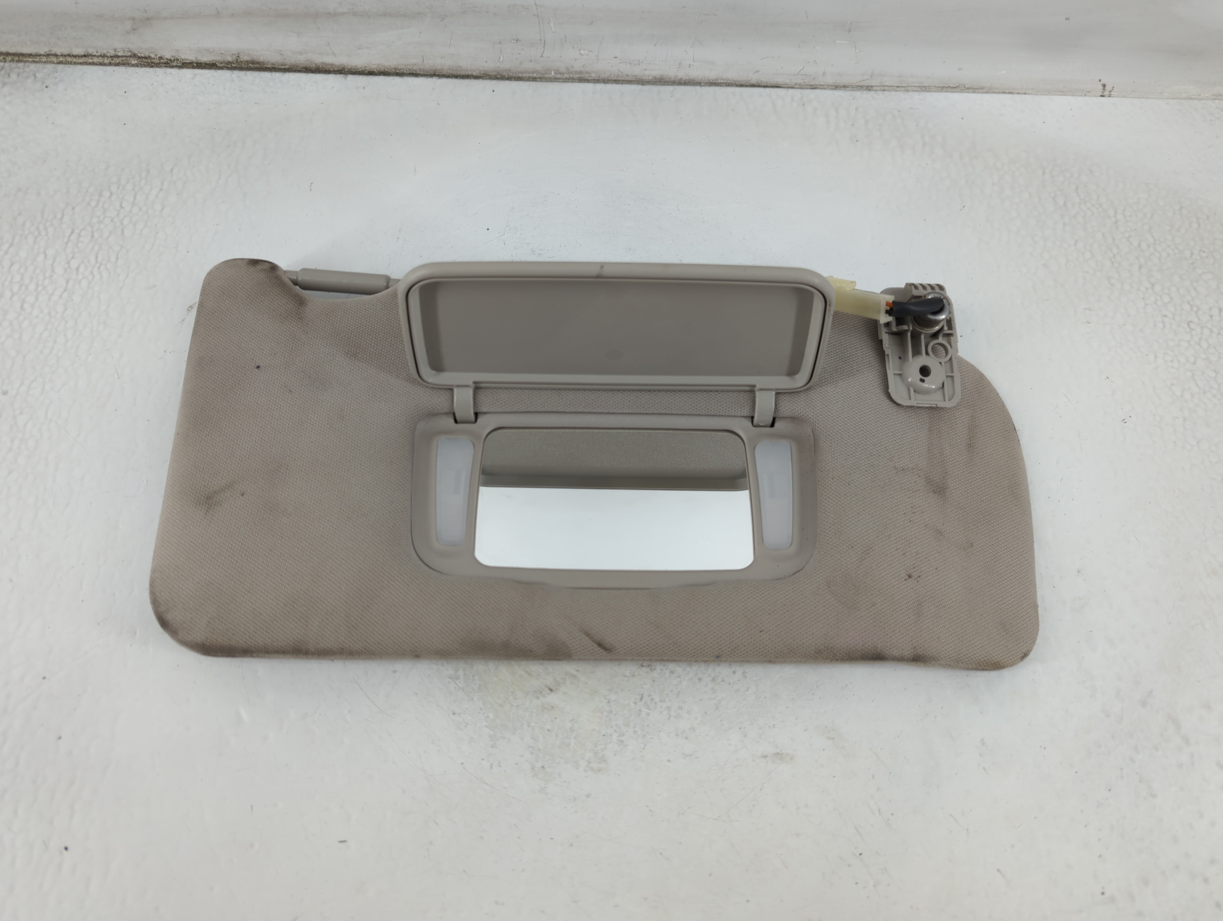 2010-2012 Nissan Altima Passenger Sun Visor Mirror Right Sunvisor Gray 925062 - Oemusedautoparts1.com