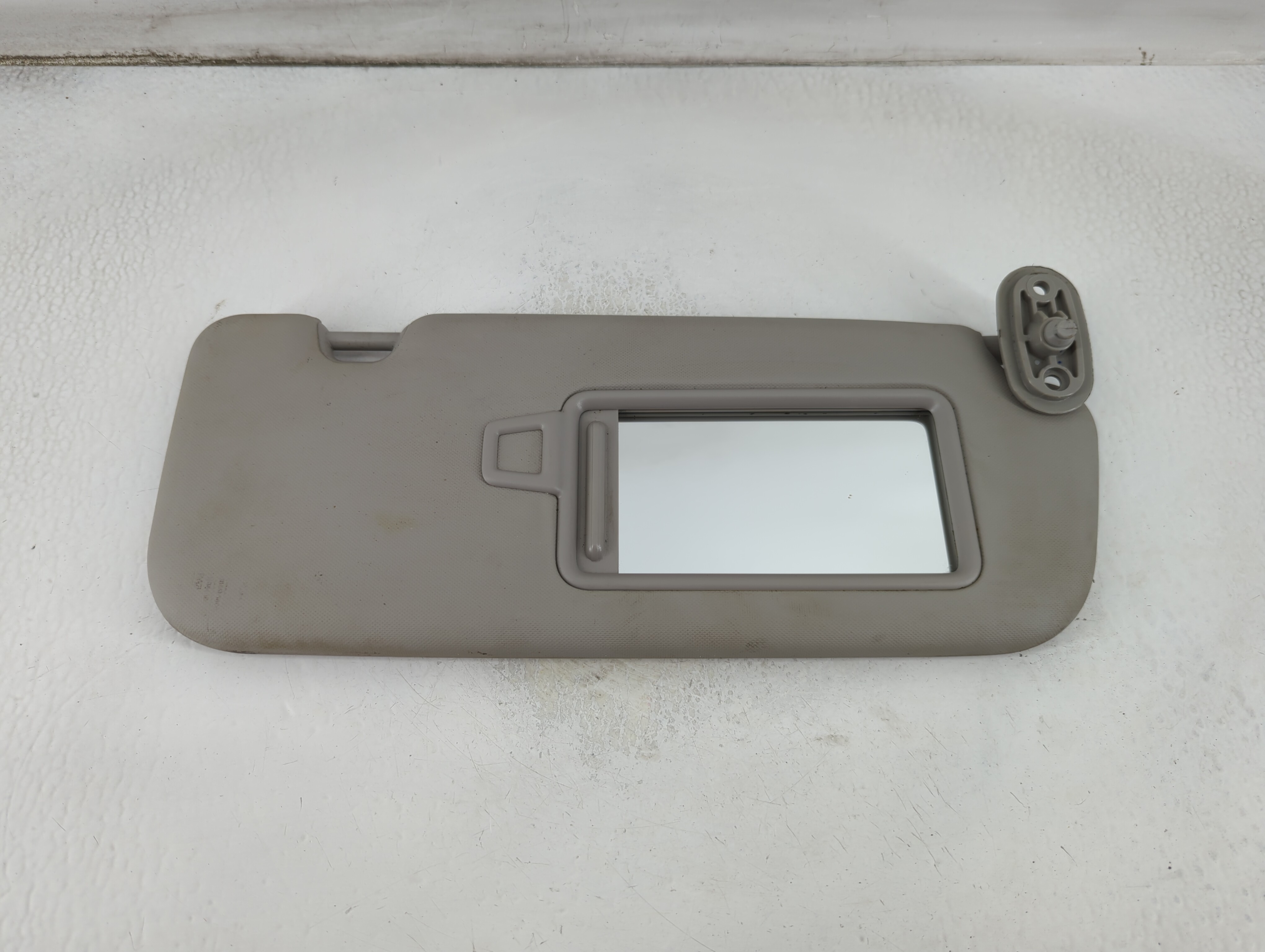 2017-2018 Kia Forte Passenger Sun Visor Mirror Right Sunvisor Gray 925066 - Oemusedautoparts1.com