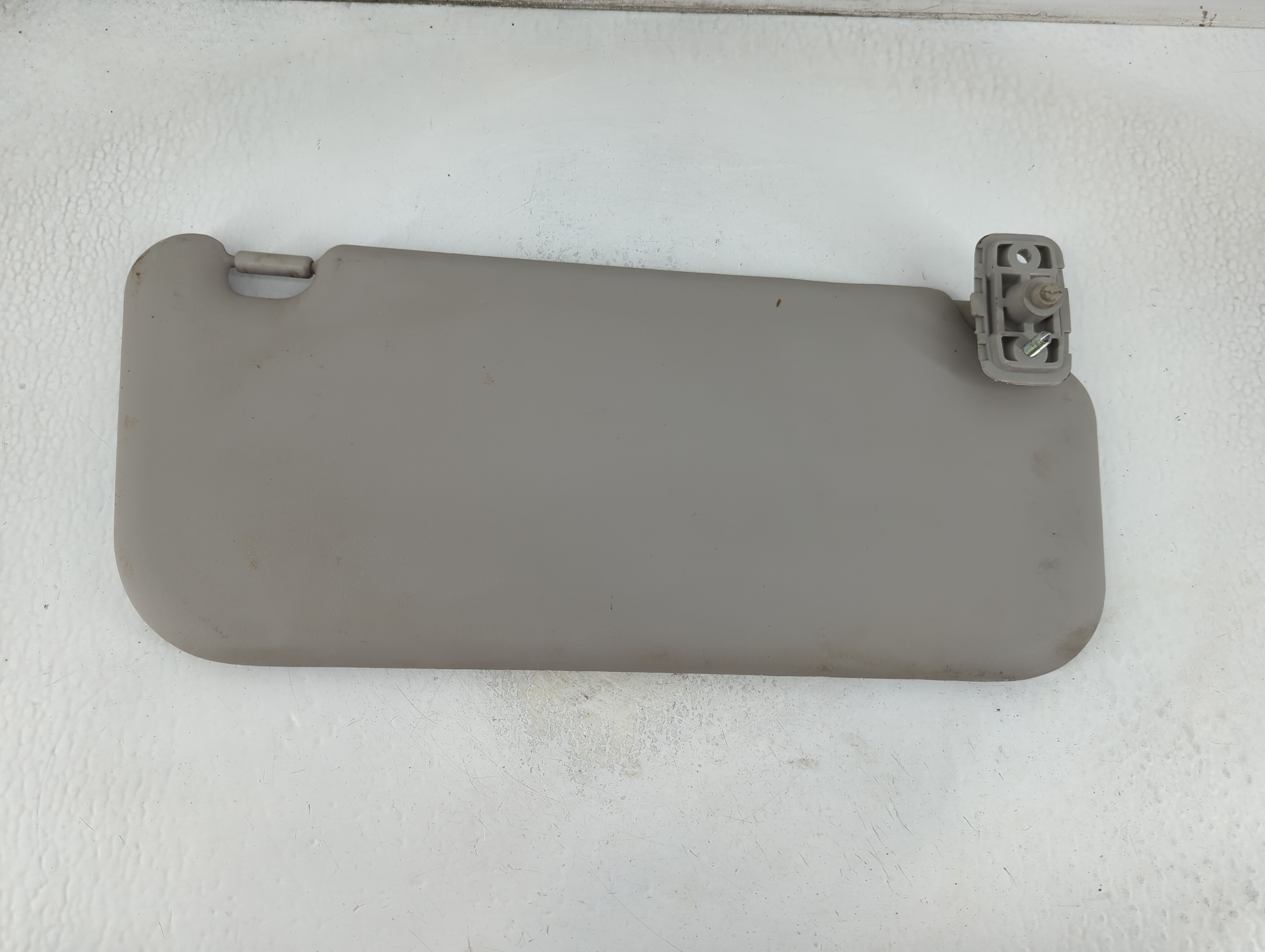 2010-2013 Kia Soul Driver Sun Visor Mirror Left Sunvisor Gray 925068 - Oemusedautoparts1.com