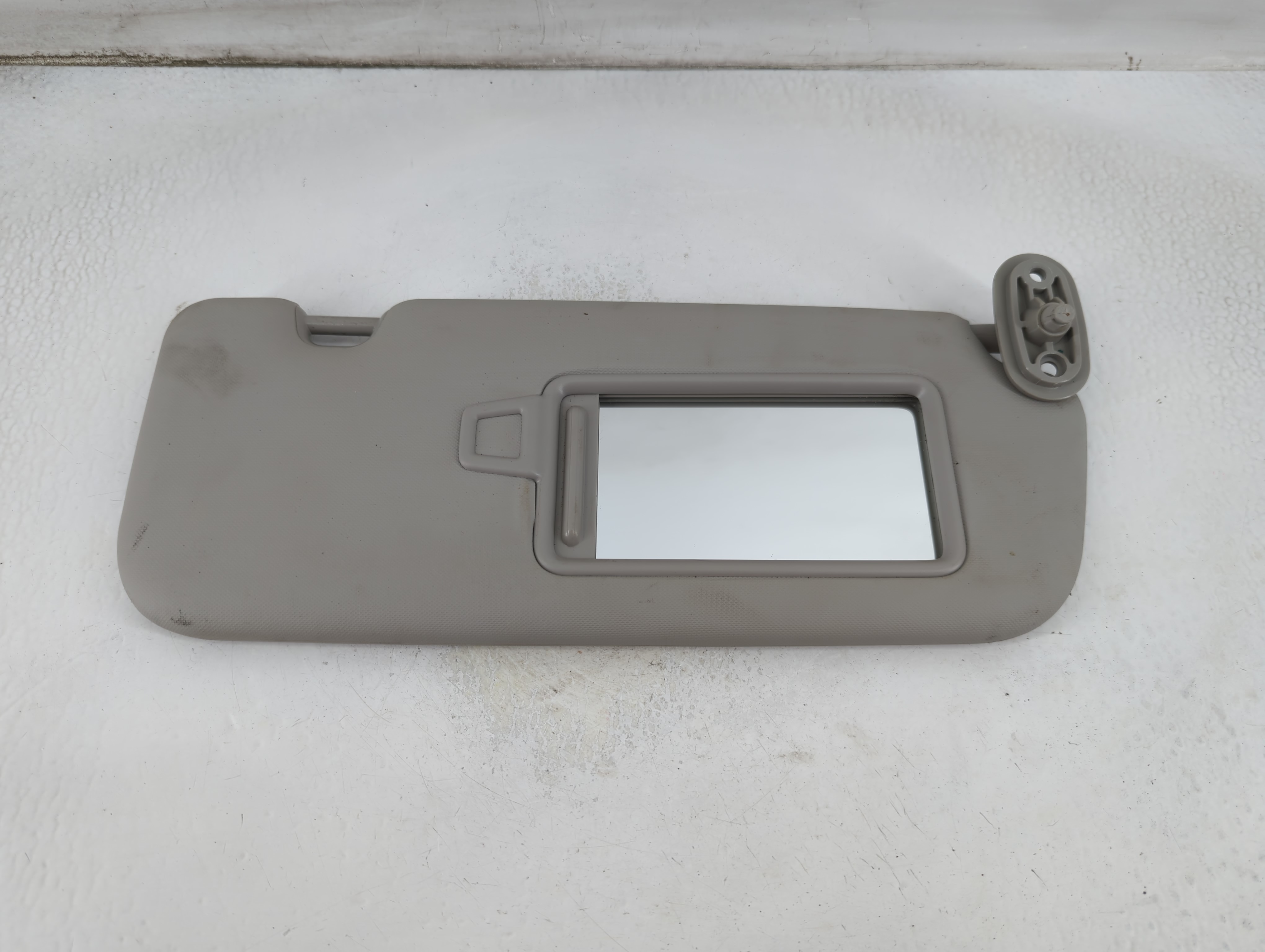 2017-2018 Kia Forte Passenger Sun Visor Mirror Right Sunvisor Gray 925069 - Oemusedautoparts1.com