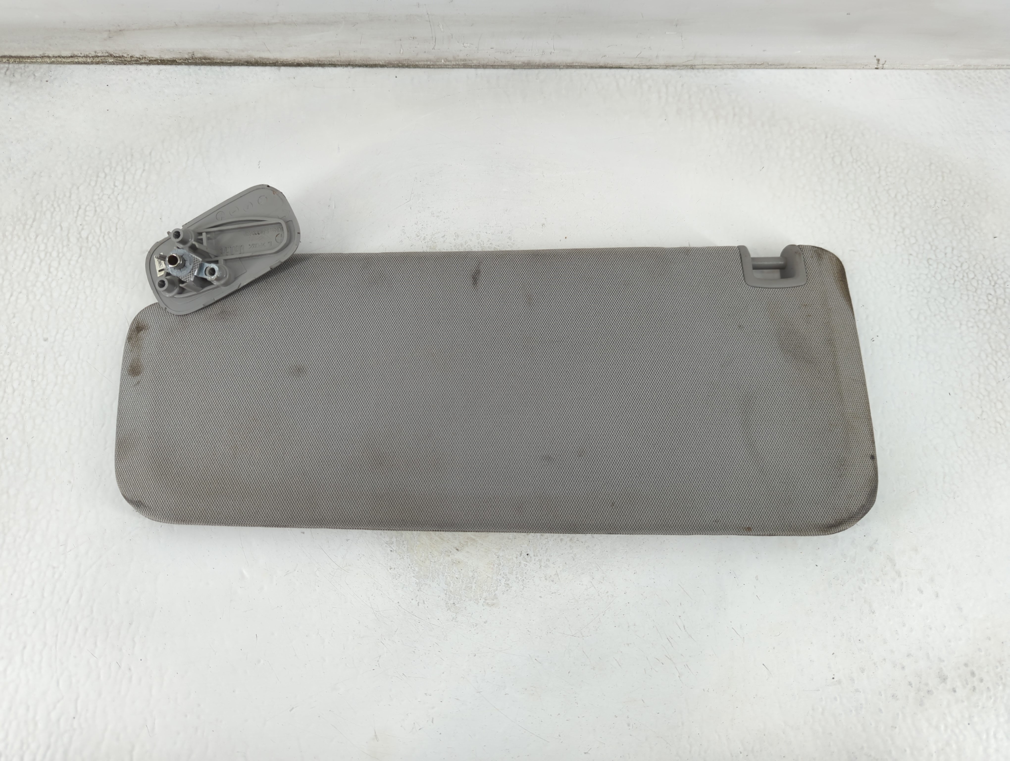 2014-2019 Chevrolet Silverado 1500 Driver Sun Visor Mirror Left Sunvisor 925080 - Oemusedautoparts1.com