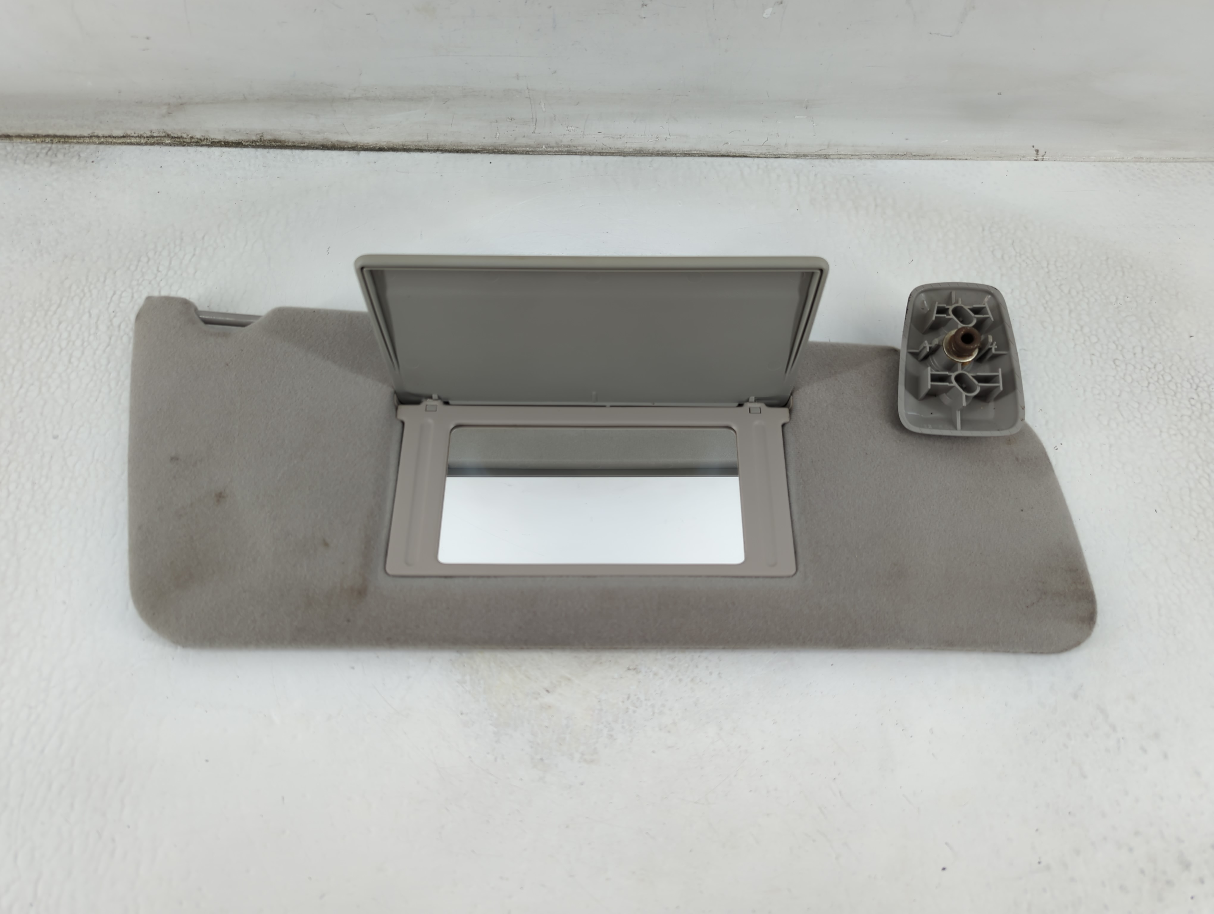 2004-2008 Ford F-150 Driver Sun Visor Mirror Left Sunvisor Gray 925081 - Oemusedautoparts1.com