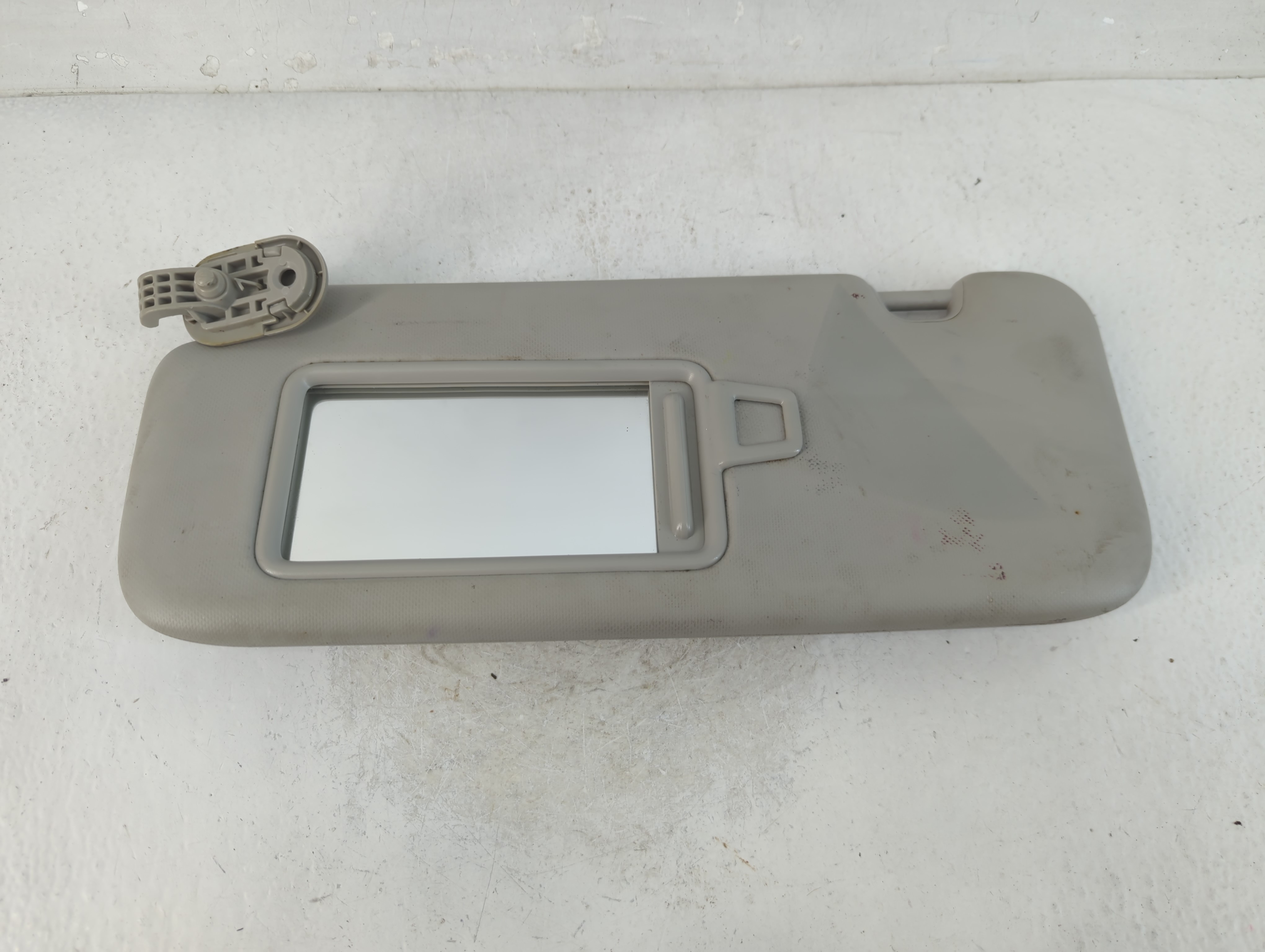 2019-2021 Kia Forte Driver Sun Visor Mirror Left Sunvisor Gray 925147 - Oemusedautoparts1.com