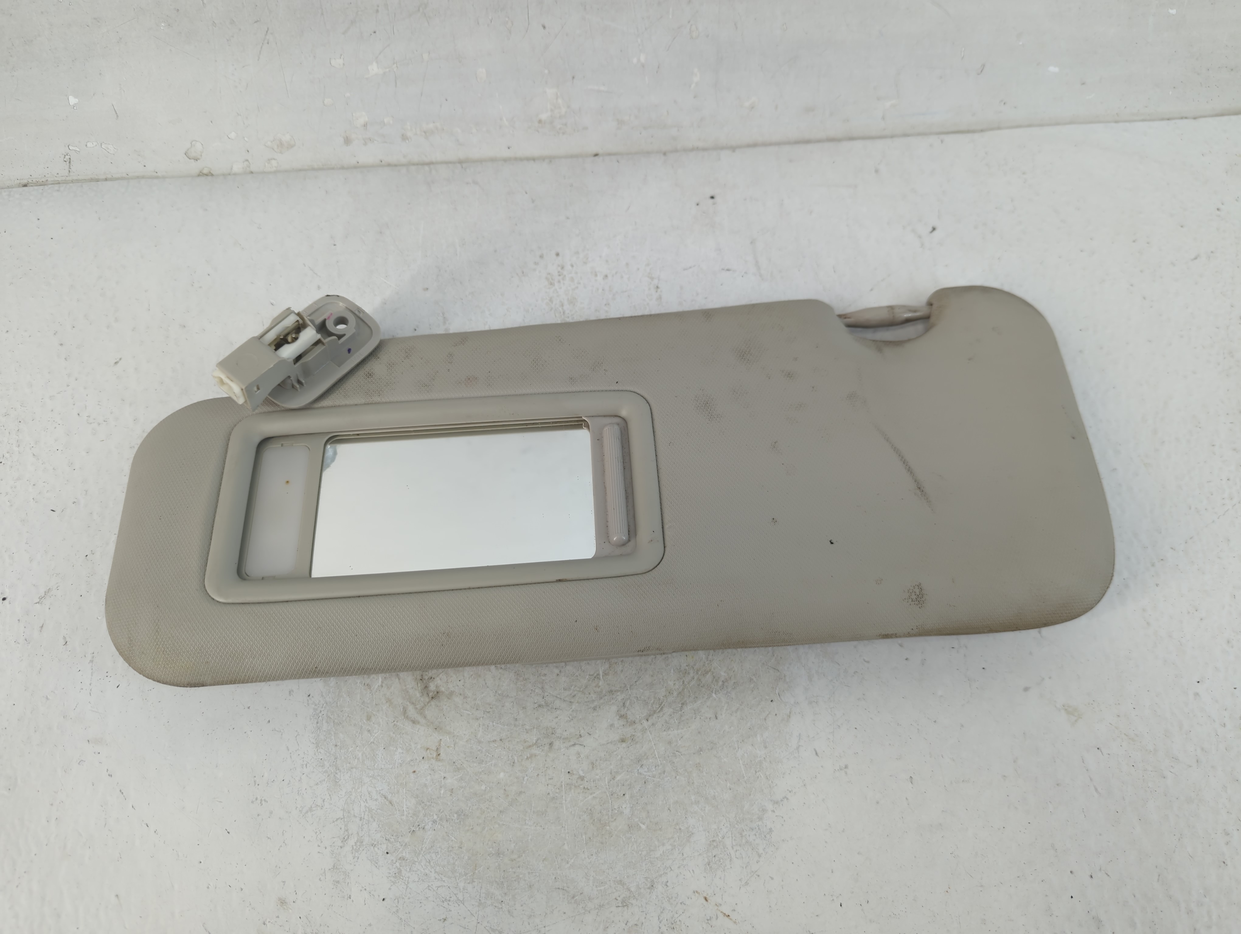 2014-2017 Mazda 6 Passenger Sun Visor Mirror Right Sunvisor Ivory 925155 - Oemusedautoparts1.com