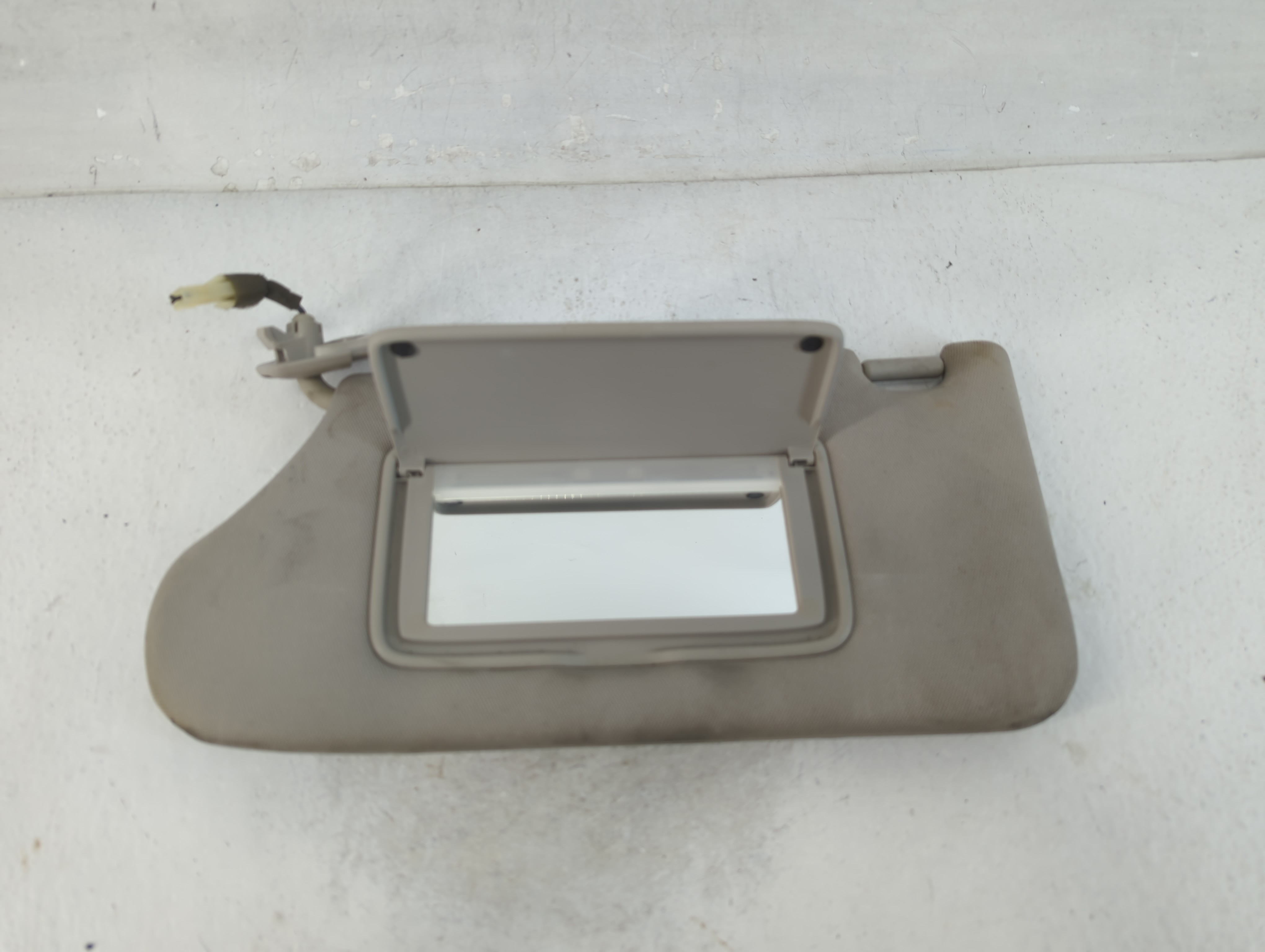 2013-2018 Nissan Altima Passenger Sun Visor Mirror Right Sunvisor Gray 925172 - Oemusedautoparts1.com