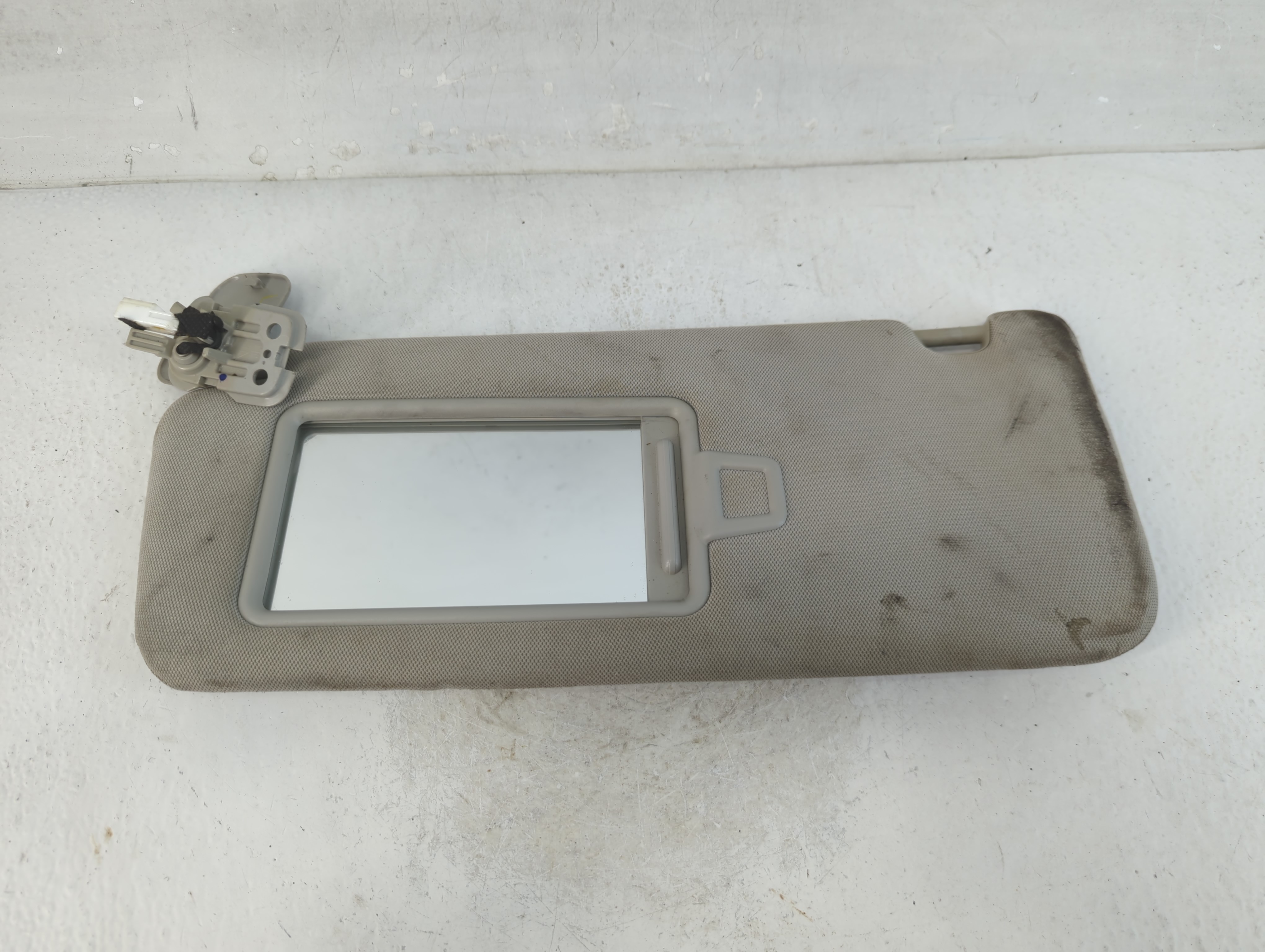 2016-2020 Kia Optima Passenger Sun Visor Mirror Right Sunvisor Gray 925173 - Oemusedautoparts1.com