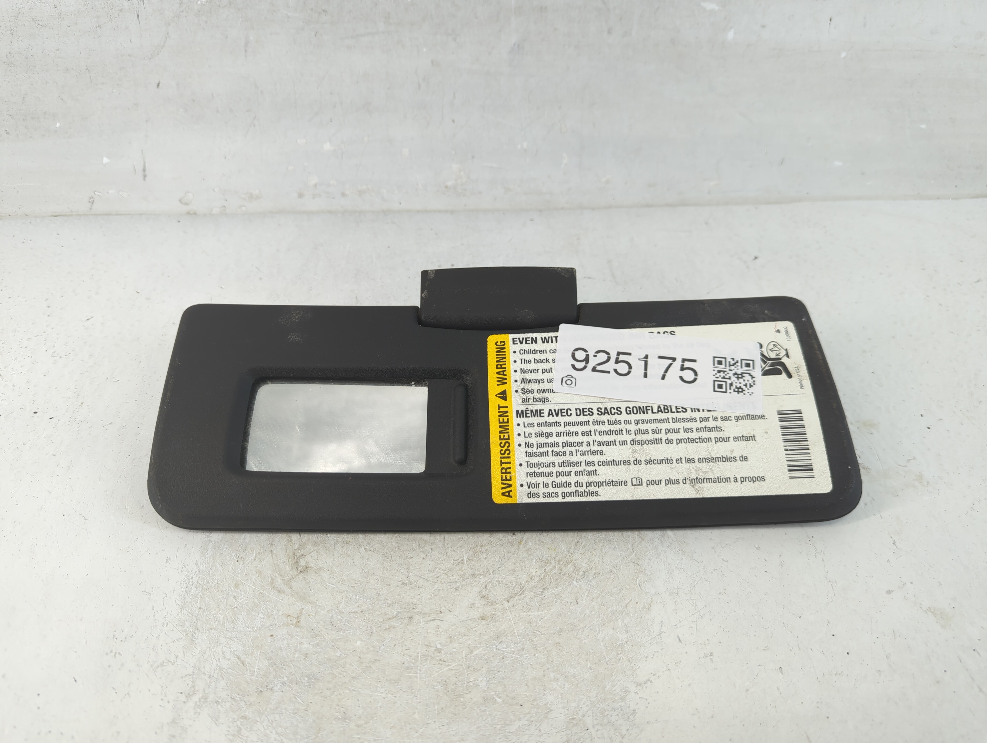 2007-2010 Saturn Sky Driver Sun Visor Mirror Left Sunvisor Black 925175 - Oemusedautoparts1.com