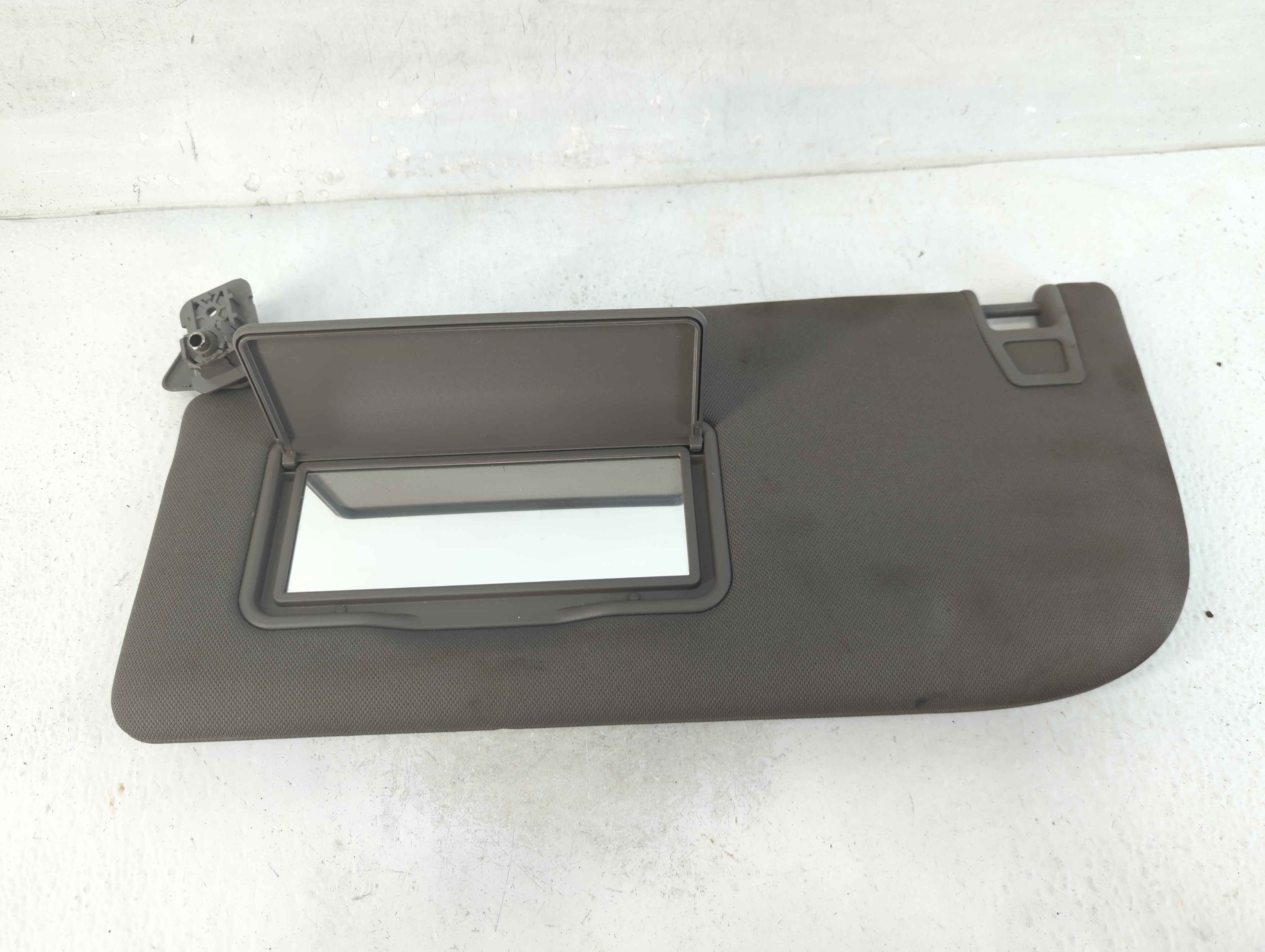 2015-2017 Ford F-150 Driver Sun Visor Mirror Left Sunvisor Dark Gray 925176 - Oemusedautoparts1.com