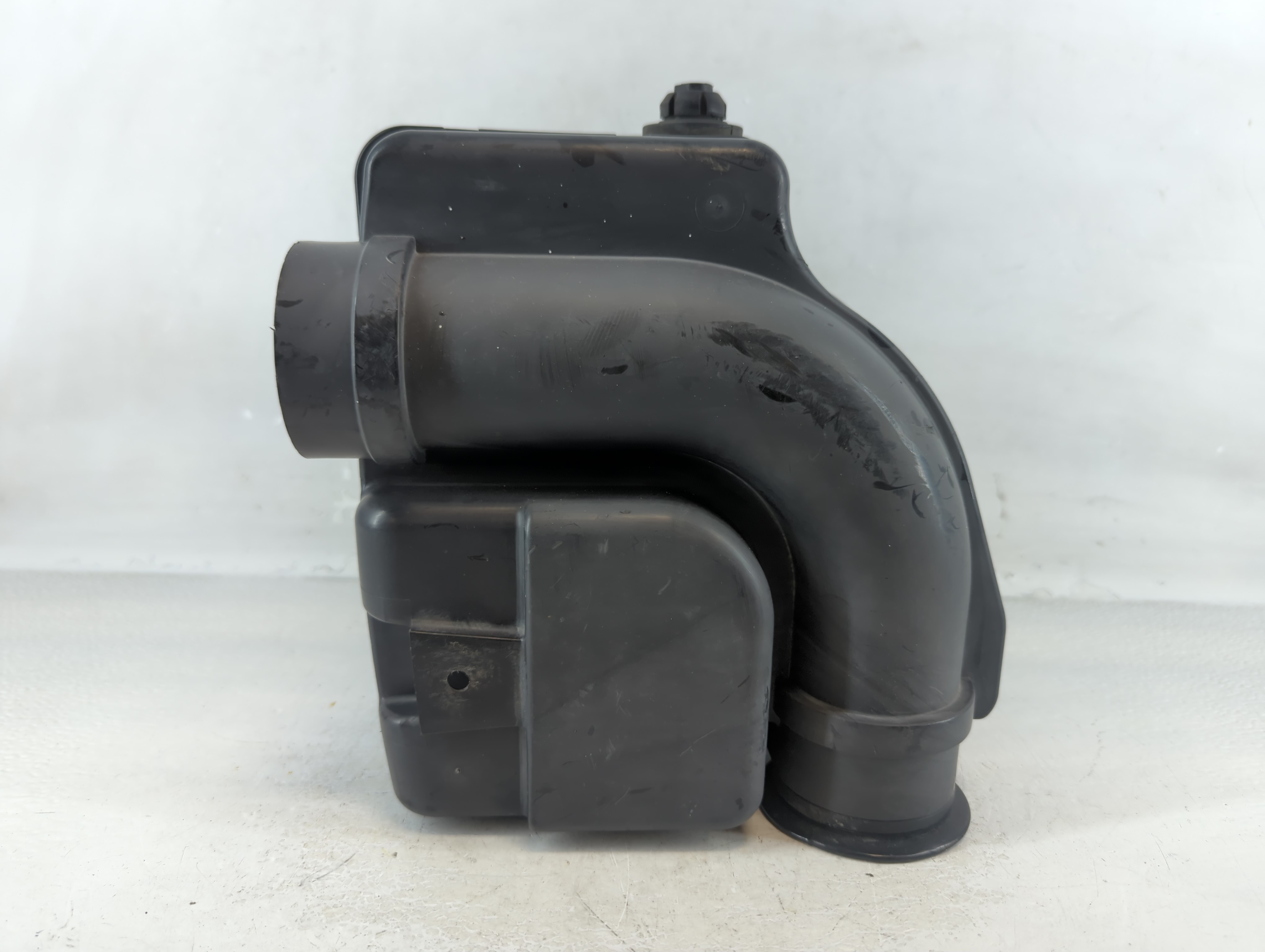 Picture of 2003-2004 Subaru Forester Air Cleaner Intake-duct Hose Tube 925358