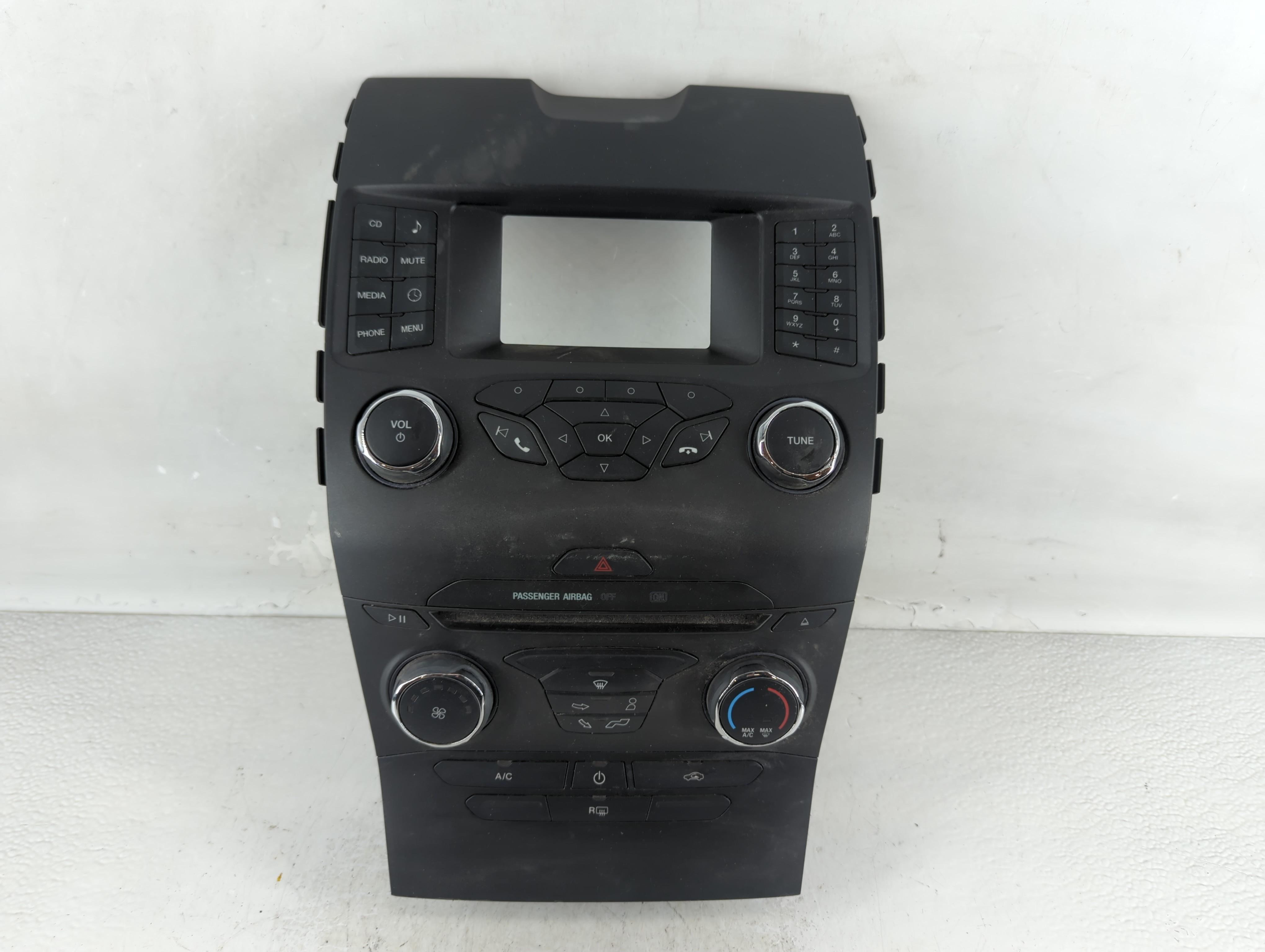 2015-2018 Ford Edge Am Fm Cd Player Radio Receiver 925367 - Oemusedautoparts1.com