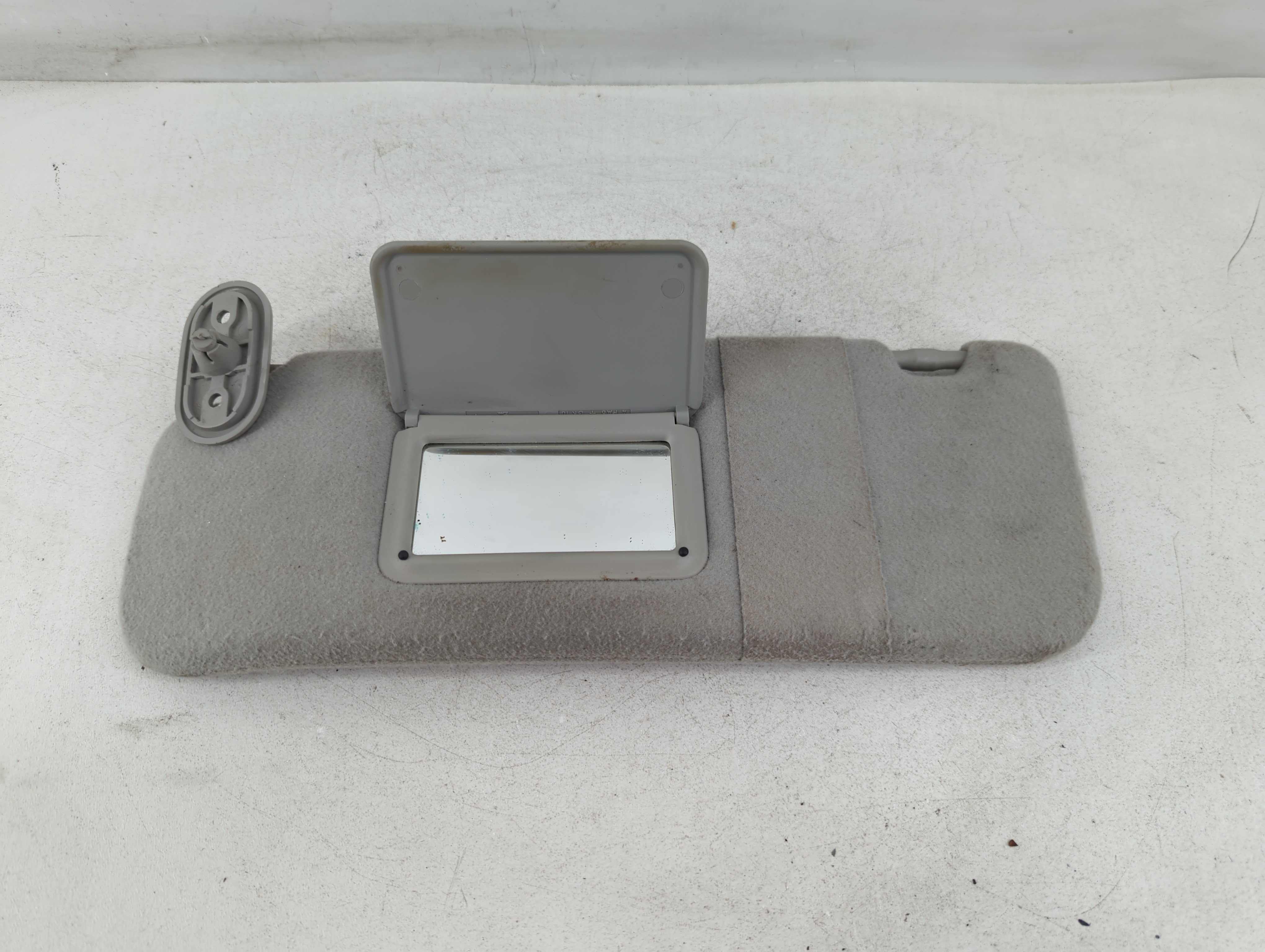 2003-2003 Pontiac Vibe Driver Sun Visor Mirror Left Sunvisor 925383 - Oemusedautoparts1.com