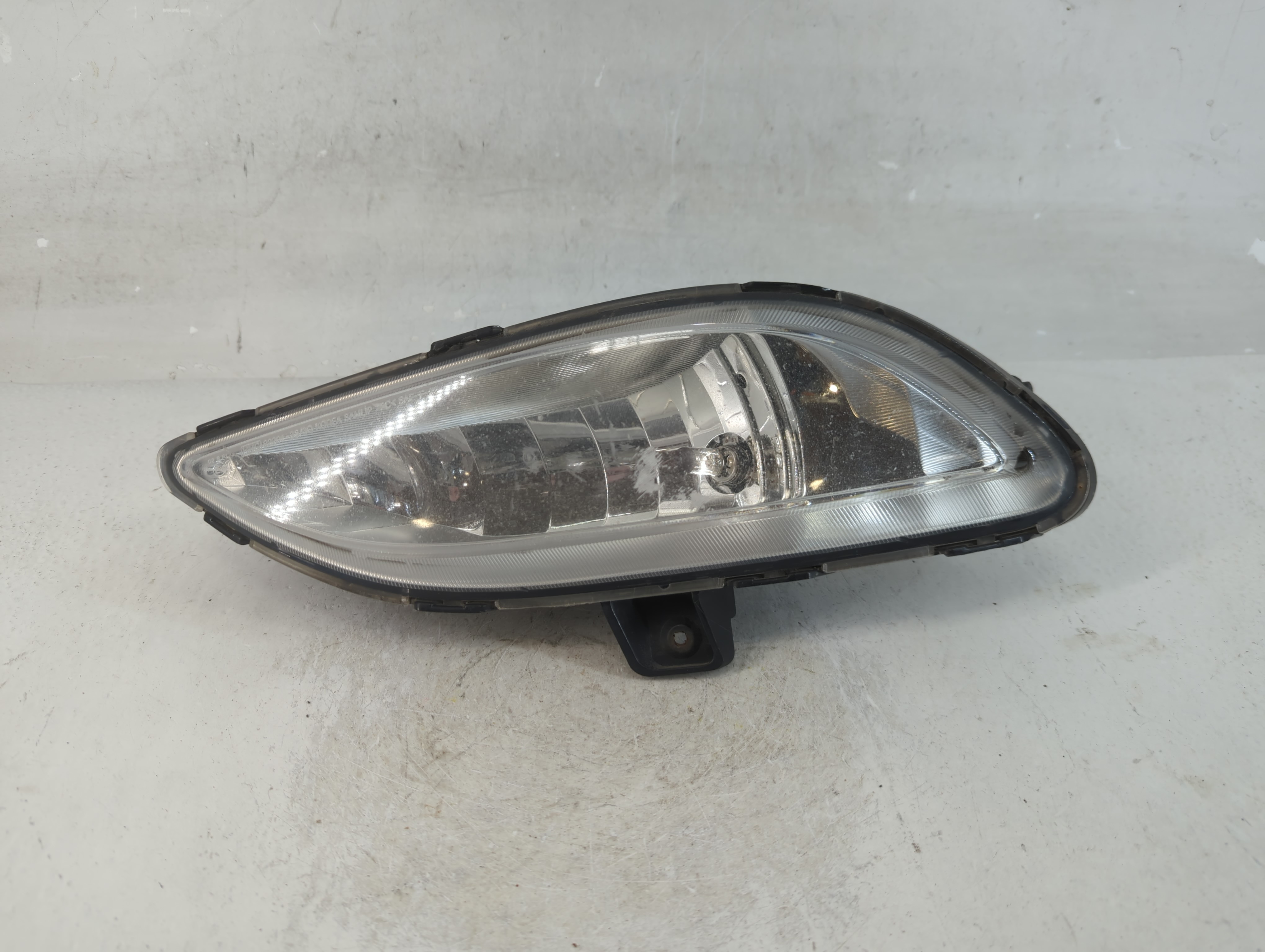 2011-2013 Hyundai Sonata Passenger Right Oem Fog Light Lamp 925439 - Oemusedautoparts1.com