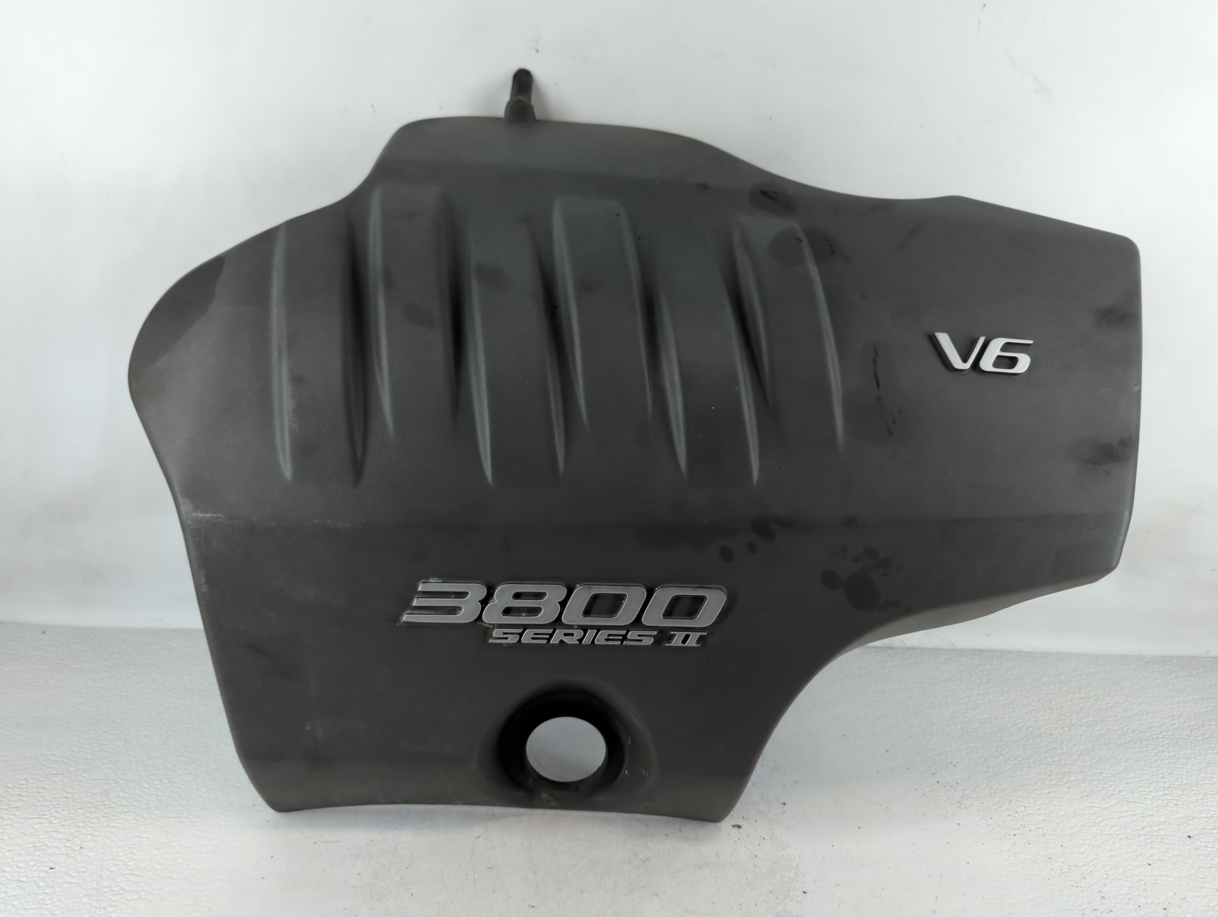 2000 Pontiac Bonneville Engine Cover 925450 - Oemusedautoparts1.com