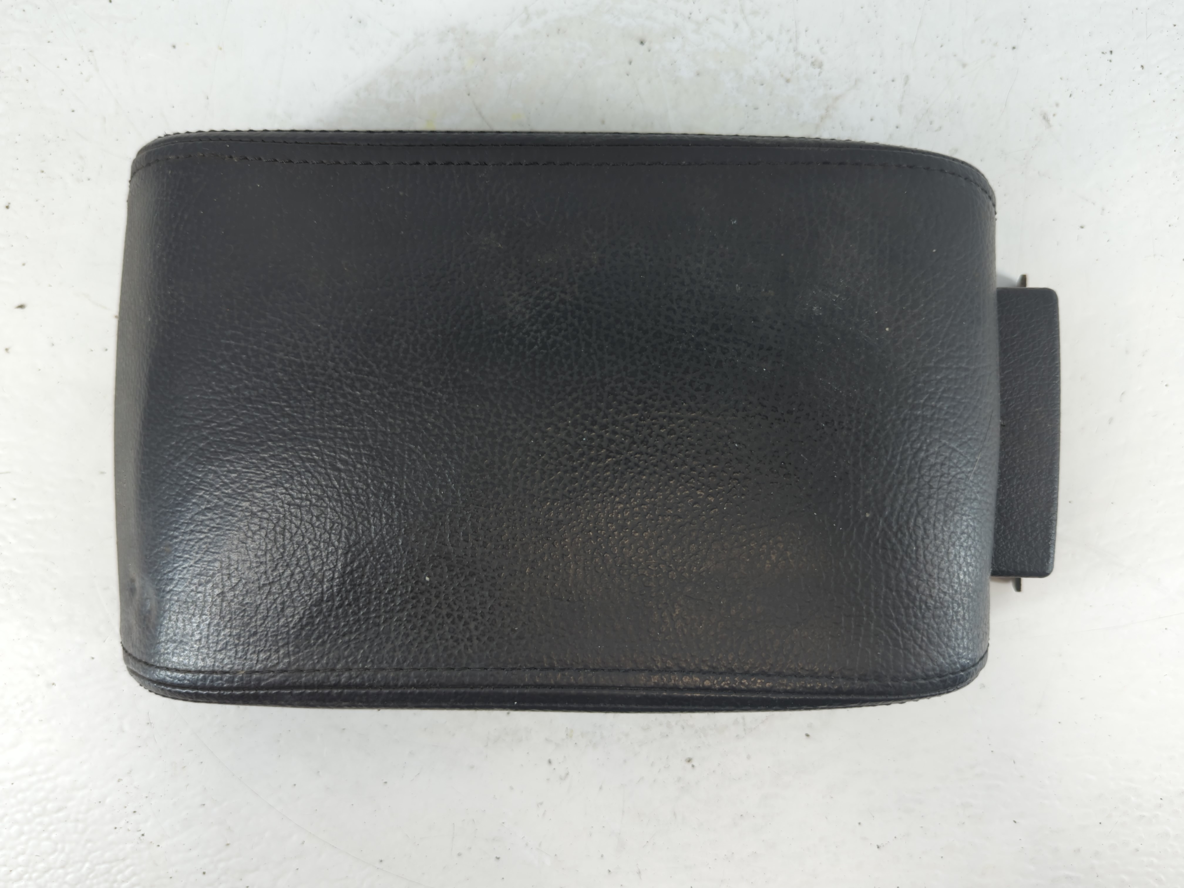 2007 Lincoln Mkz Center Console Armrest Cover Lid Black 925453 - Oemusedautoparts1.com