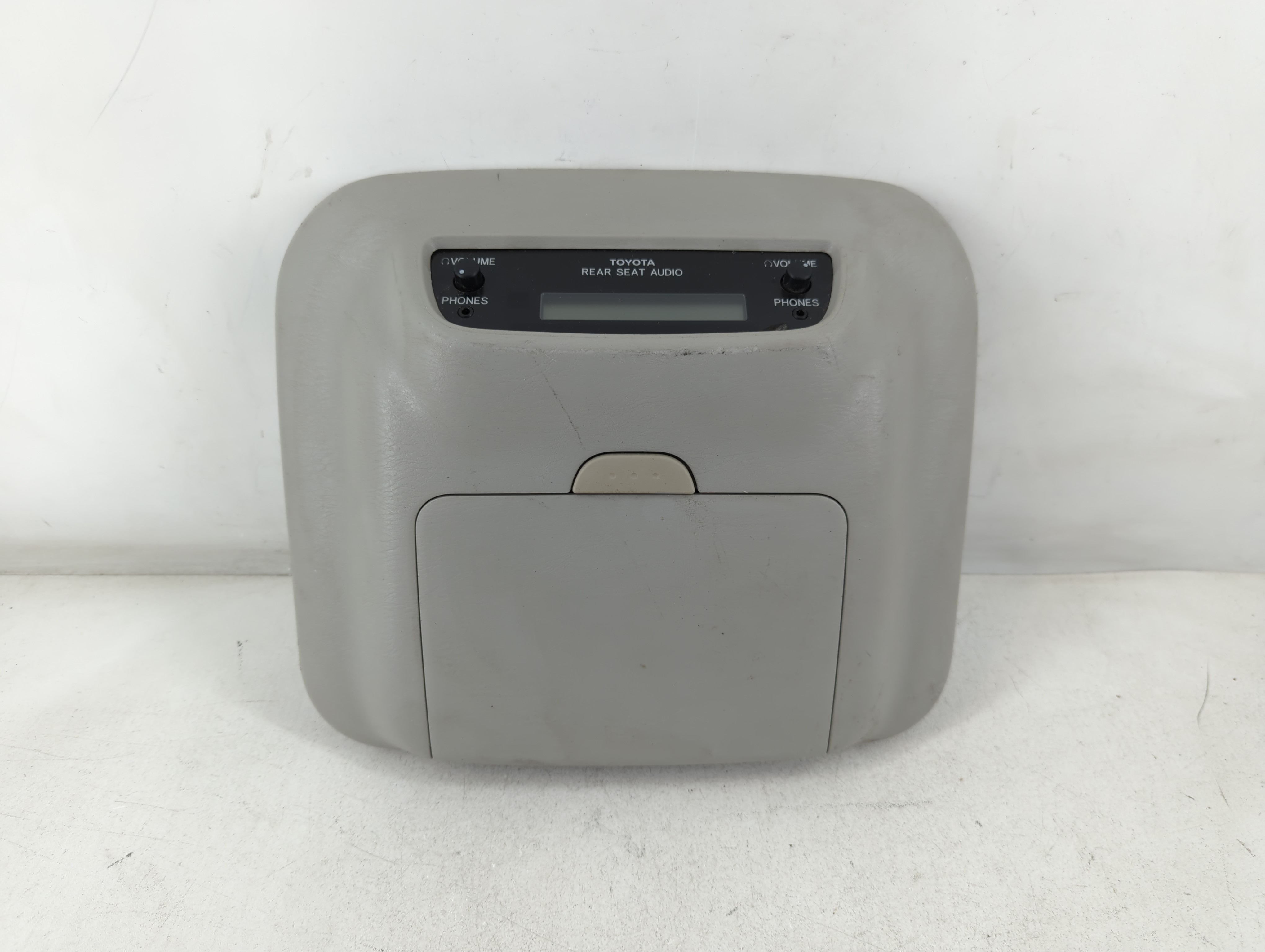 2004 Toyota Sienna Overhead Roof Console 925455 - Oemusedautoparts1.com