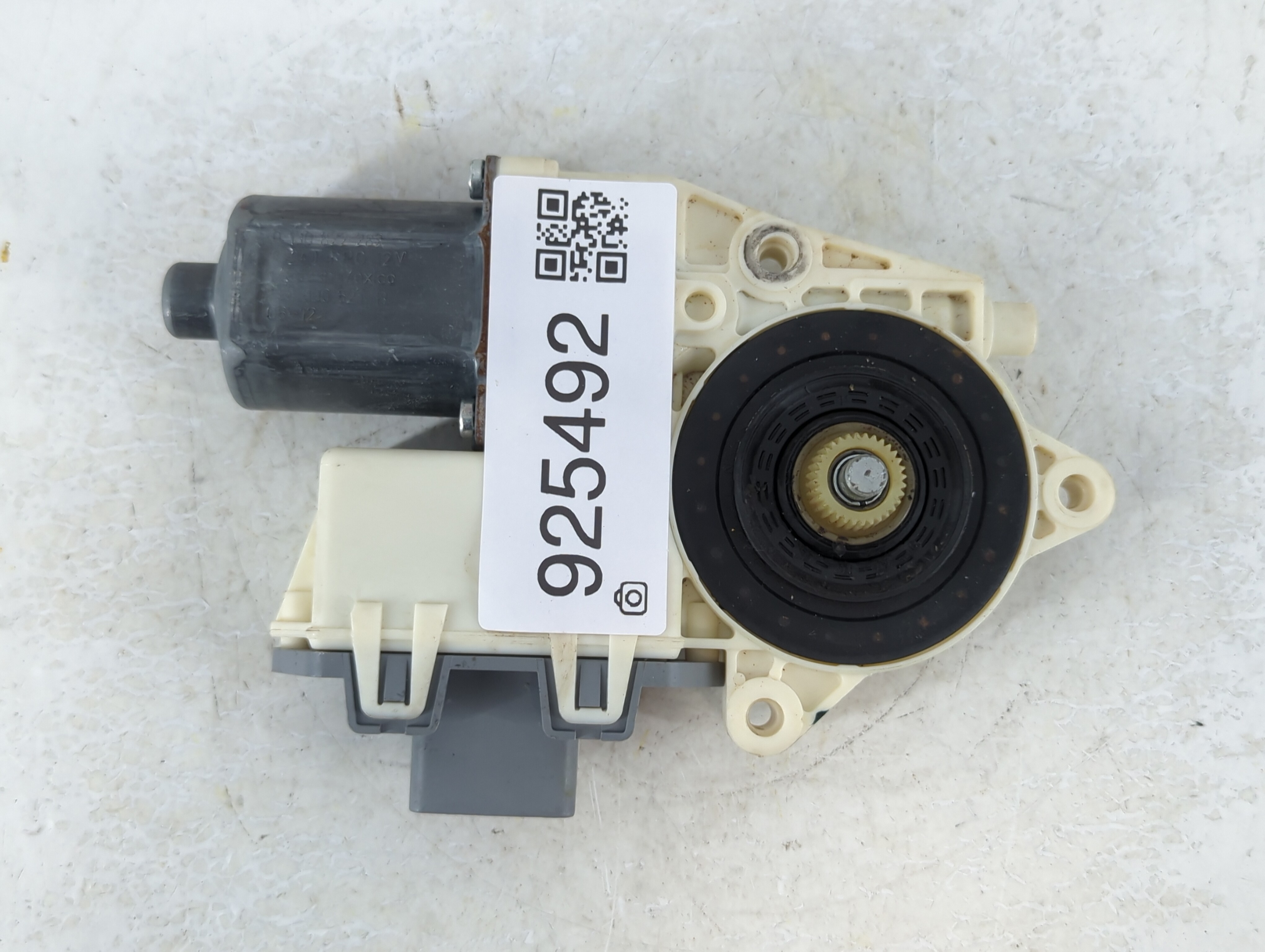 2006-2012 Ford Fusion Passenger Front Right Power Window Motor 925492 - Oemusedautoparts1.com