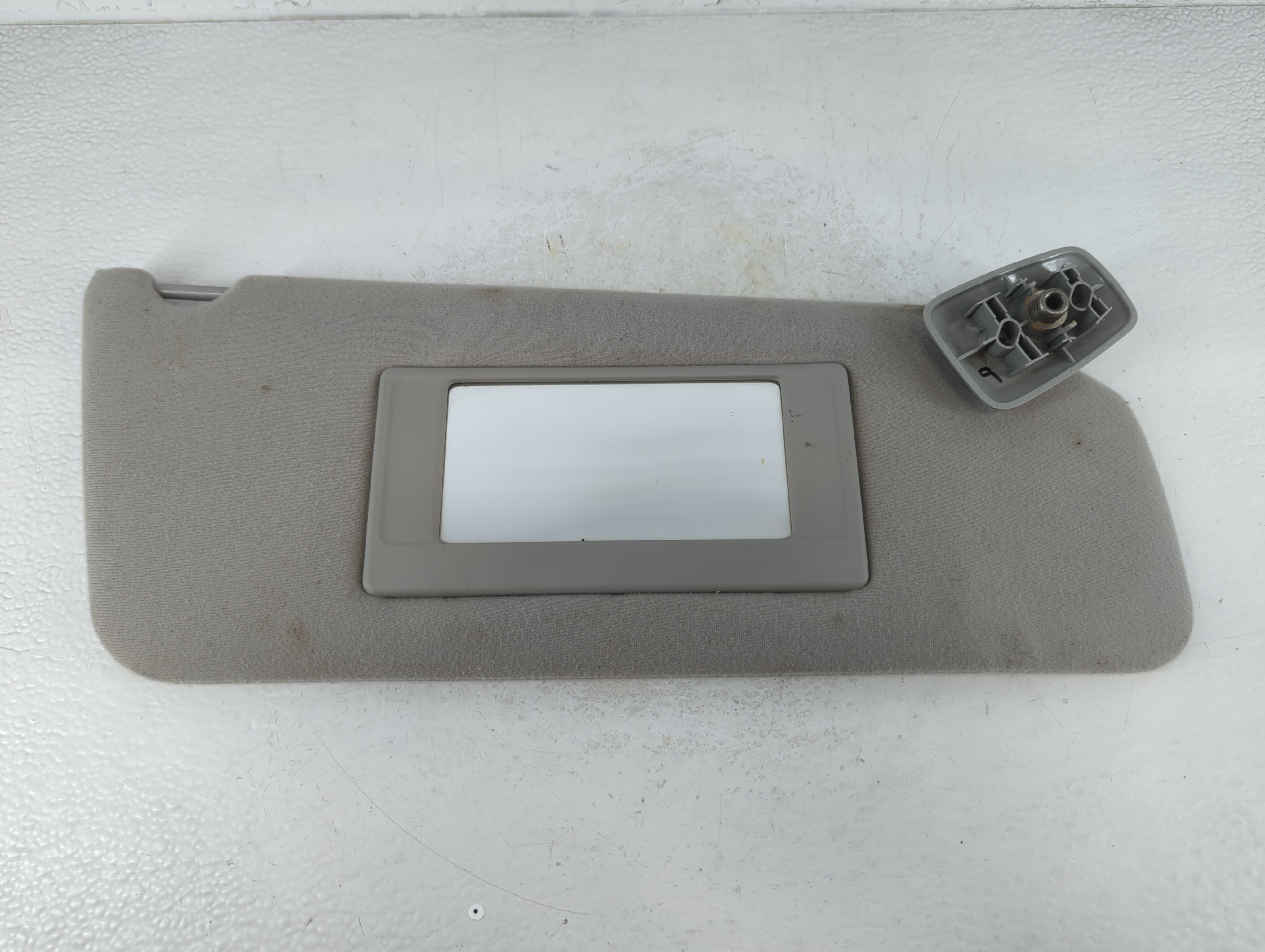 2004-2008 Ford F-150 Passenger Sun Visor Mirror Right Sunvisor 925497 - Oemusedautoparts1.com