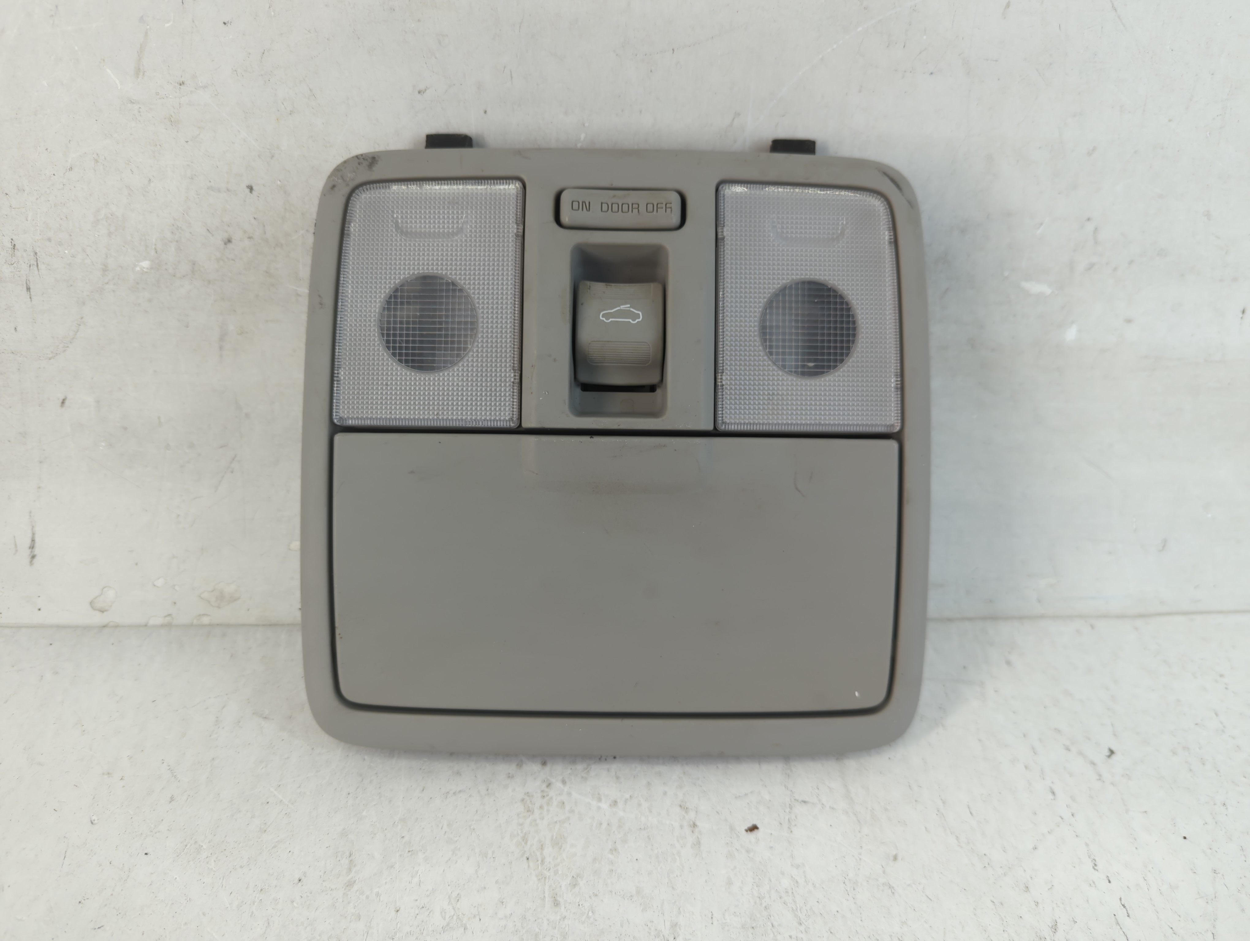 2014 Kia Forte Overhead Roof Console 925499 - Oemusedautoparts1.com