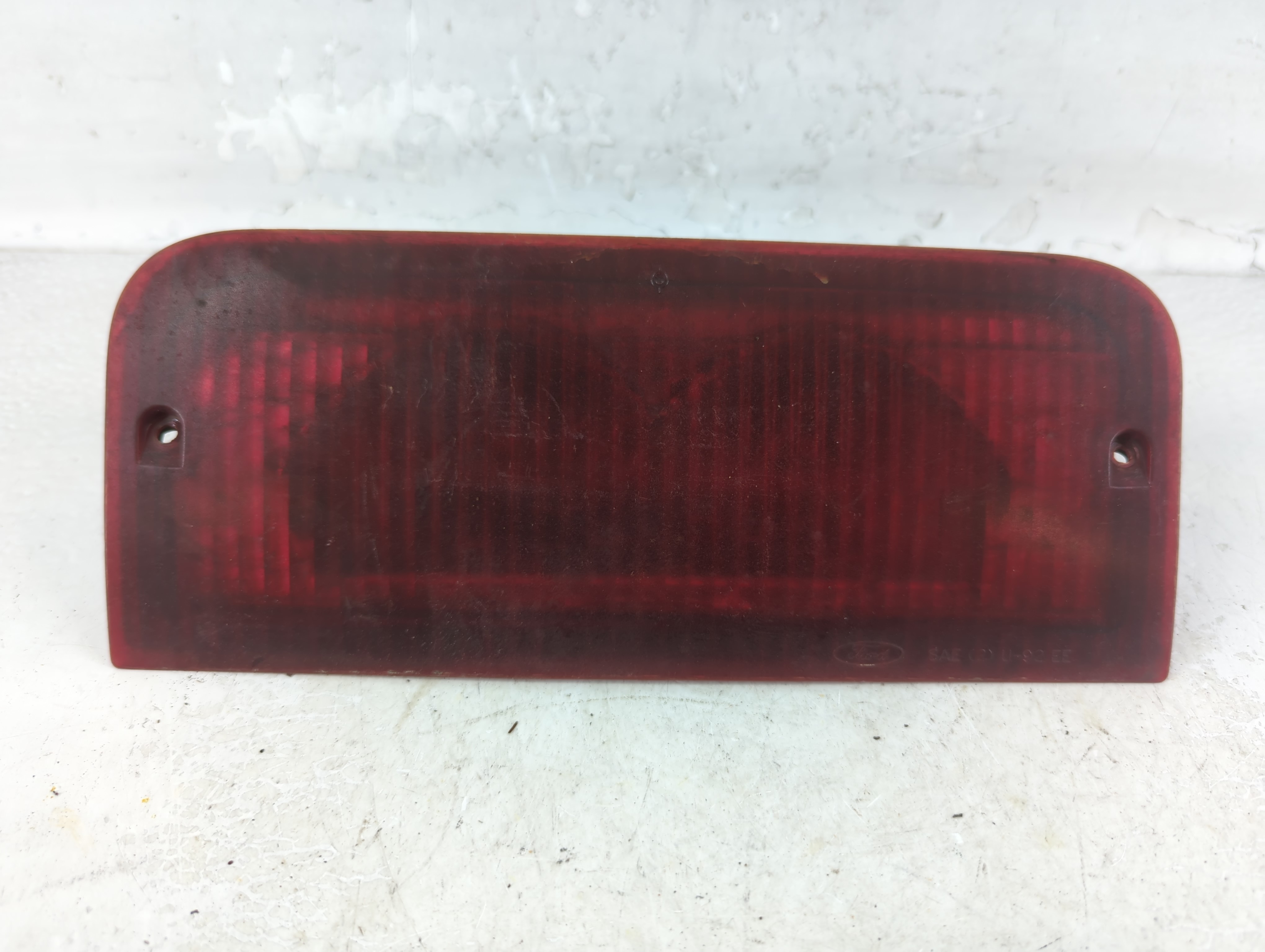 Ford E-150 High Mounted Stop Third Brake Light Lamp 925540 - Oemusedautoparts1.com