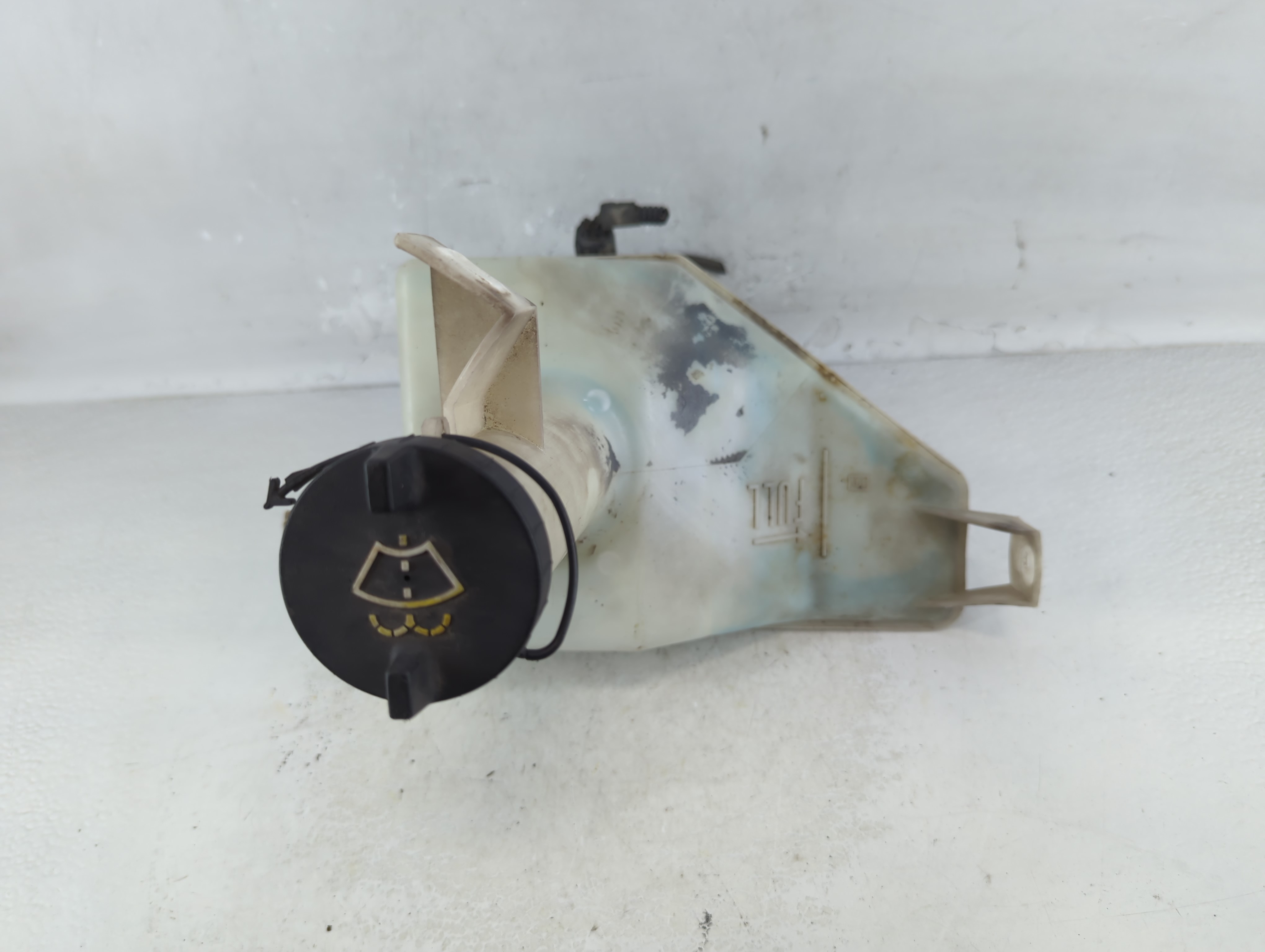 Picture of 1999 Ford F-350 Super Duty Radiator Coolant Overflow Expansion Tank Bottle 925545