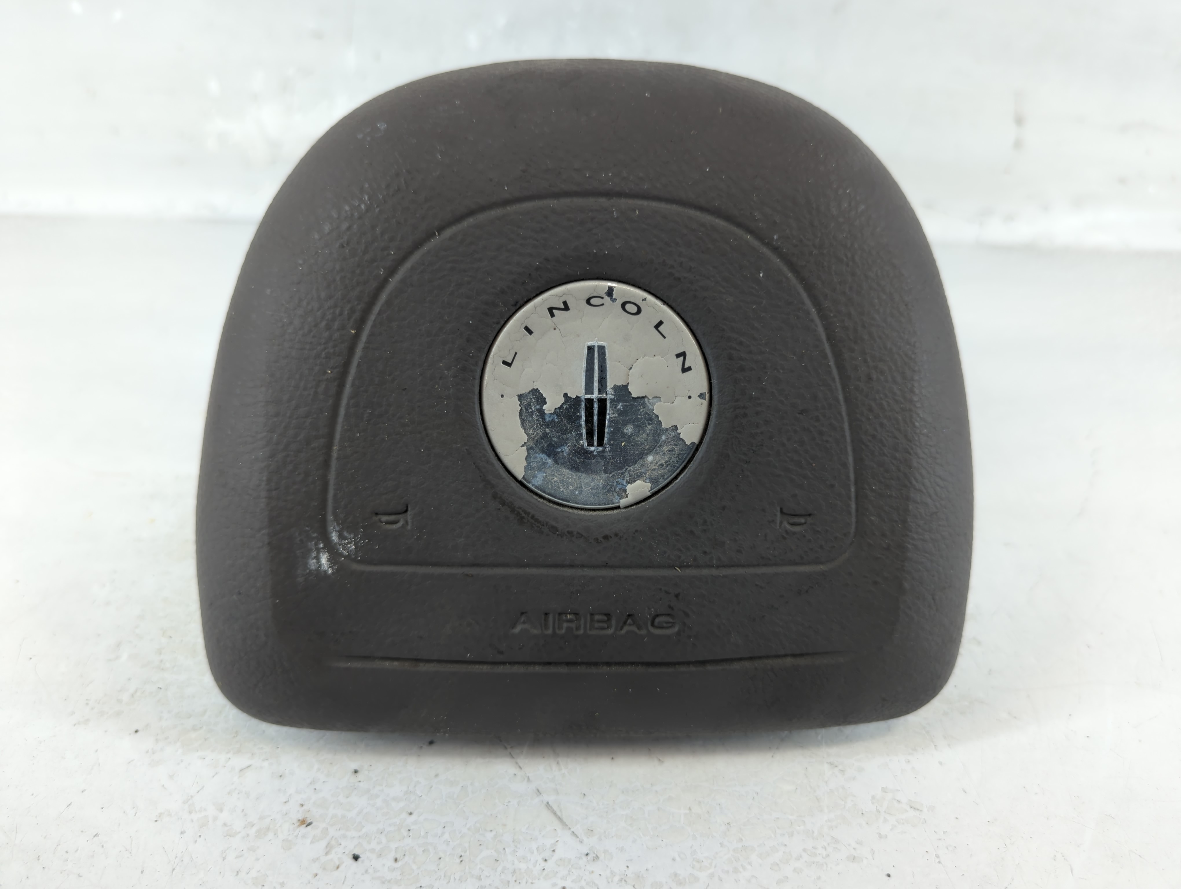 2003-2004 Lincoln Town Car Air Bag Driver Left Steering Wheel Mounted 925556 - Oemusedautoparts1.com