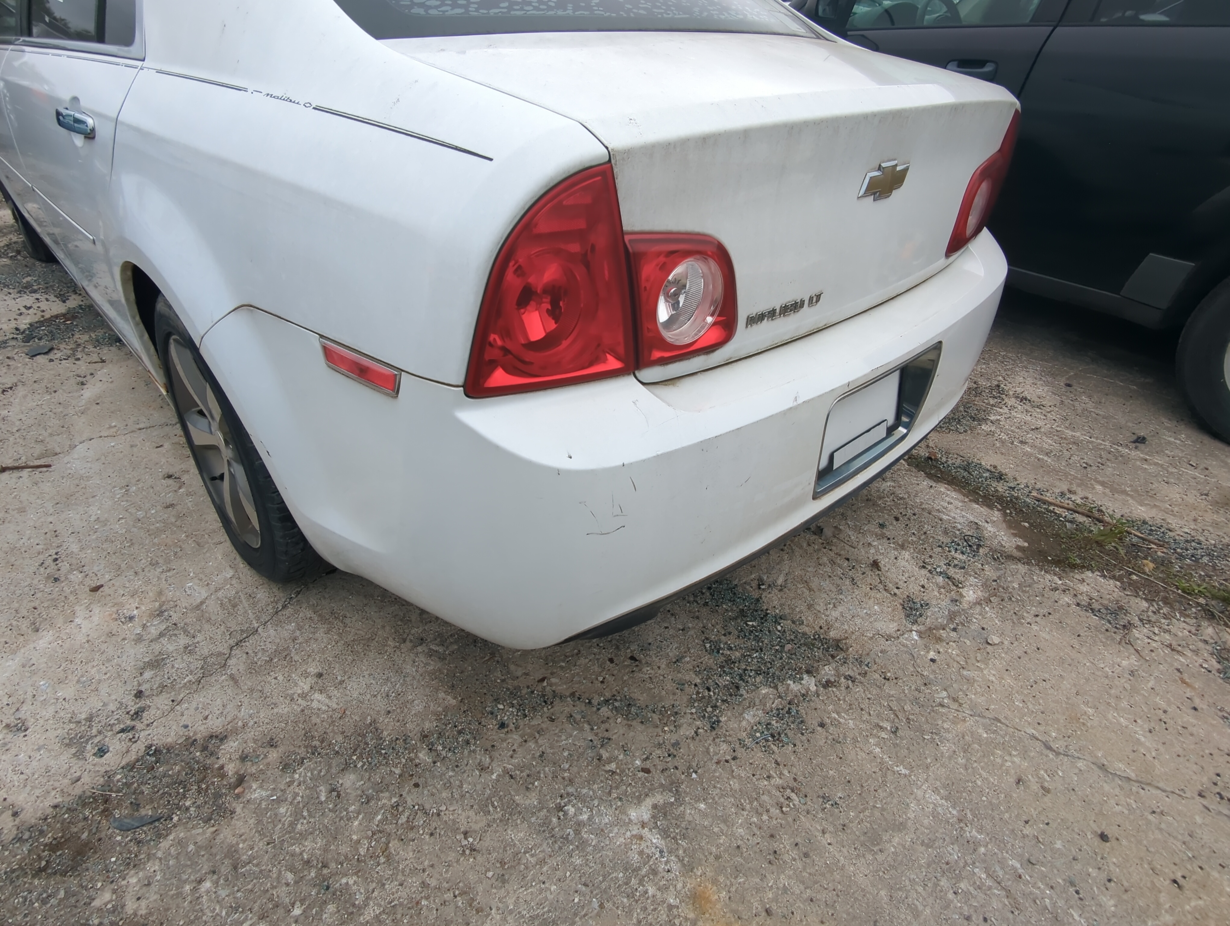 Picture of 2011-2012 Chevrolet Malibu Rear Bumper Assembly Oem 925884