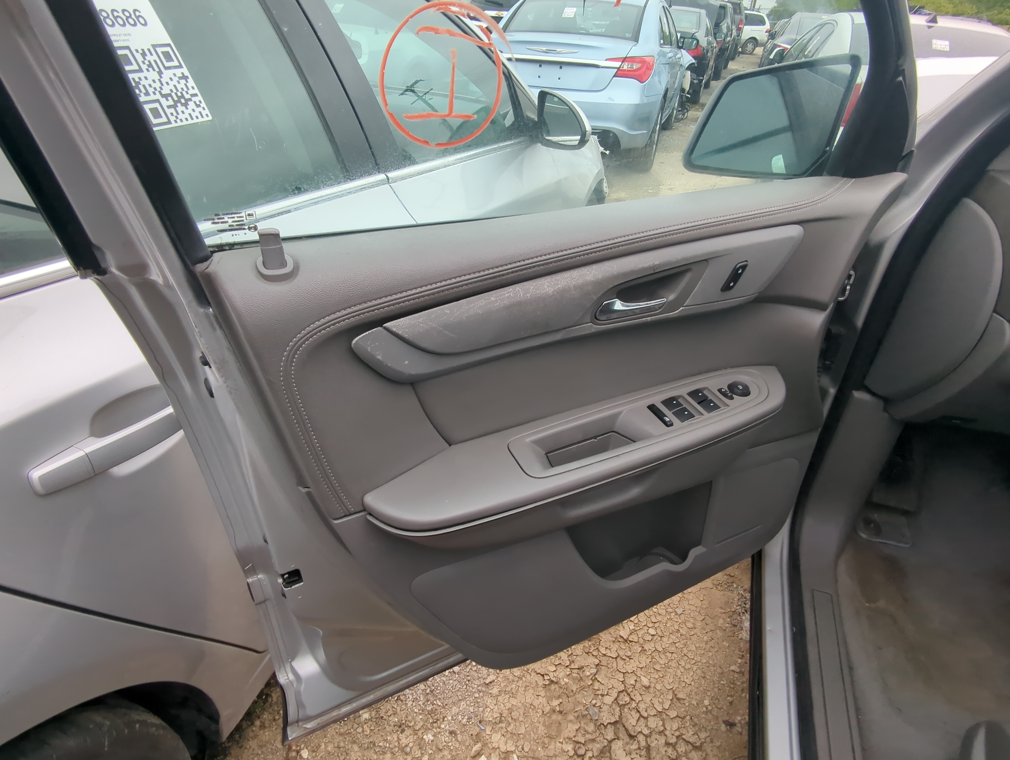 Picture of 2017 Chevrolet Traverse Front Left Driver Interior Door Panel Trim 925917
