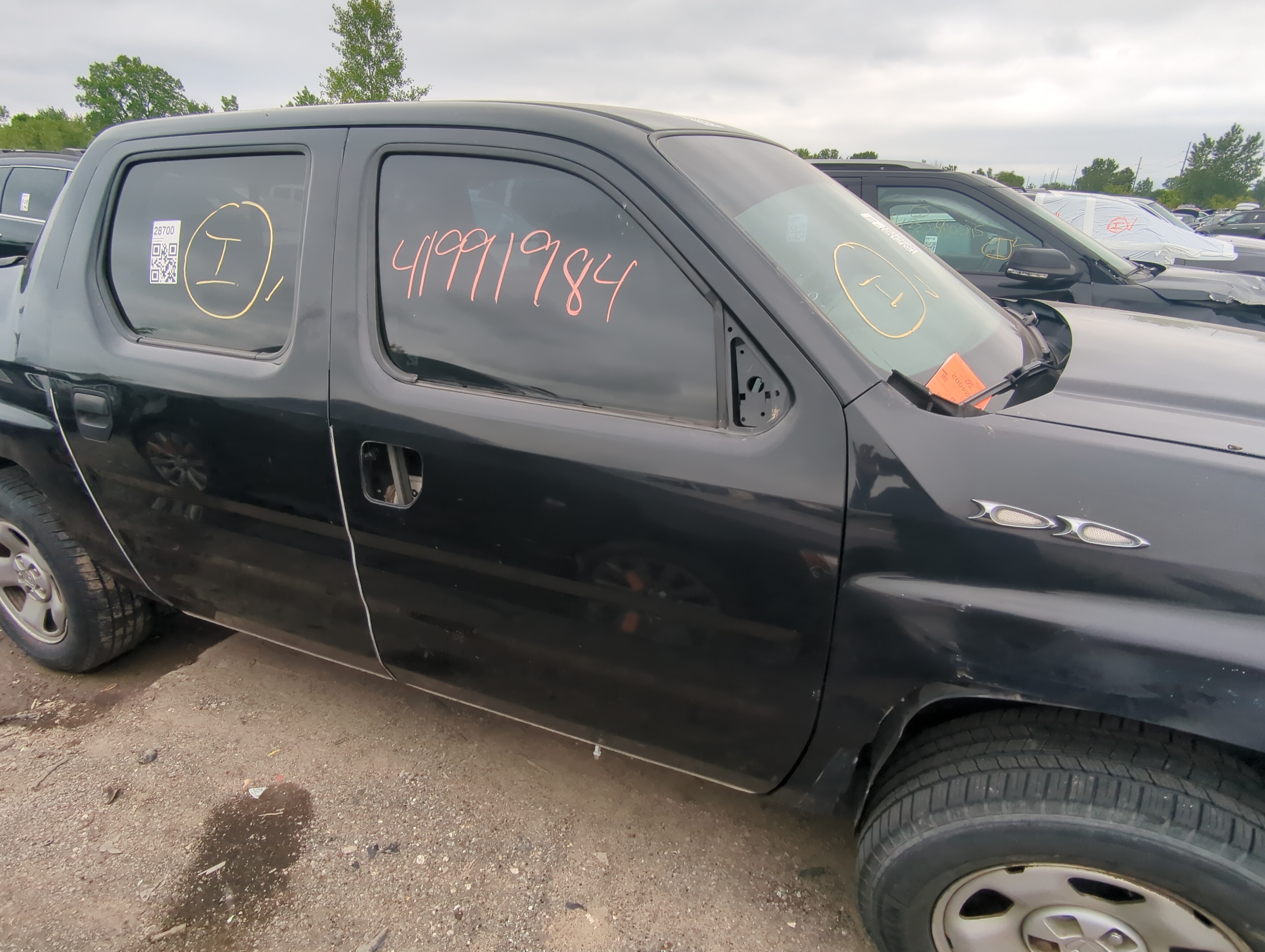 Picture of 2006-2014 Honda Ridgeline Passenger Front Door Oem 926093