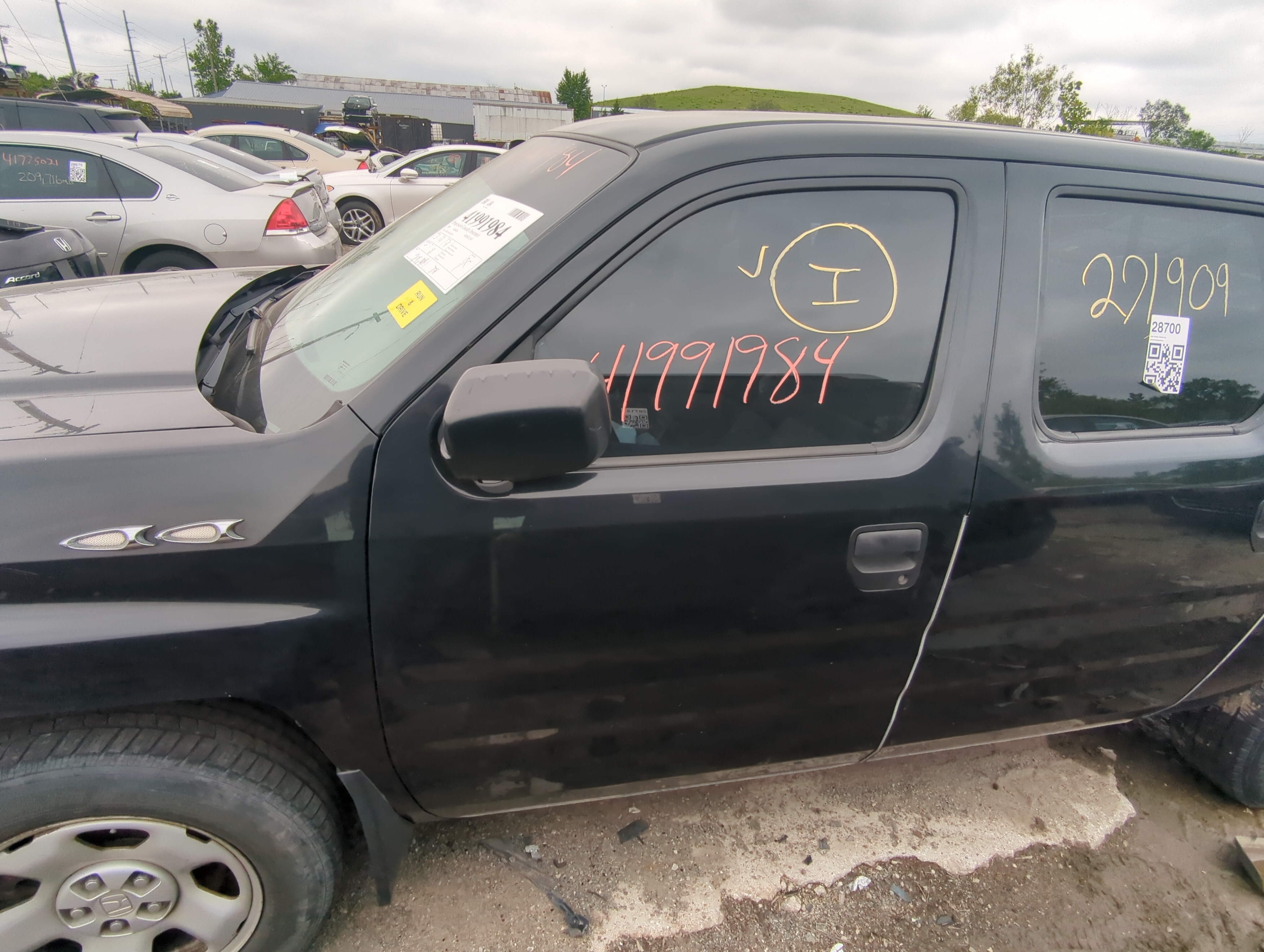 Picture of 2006-2014 Honda Ridgeline Driver Front Door Oem 926100