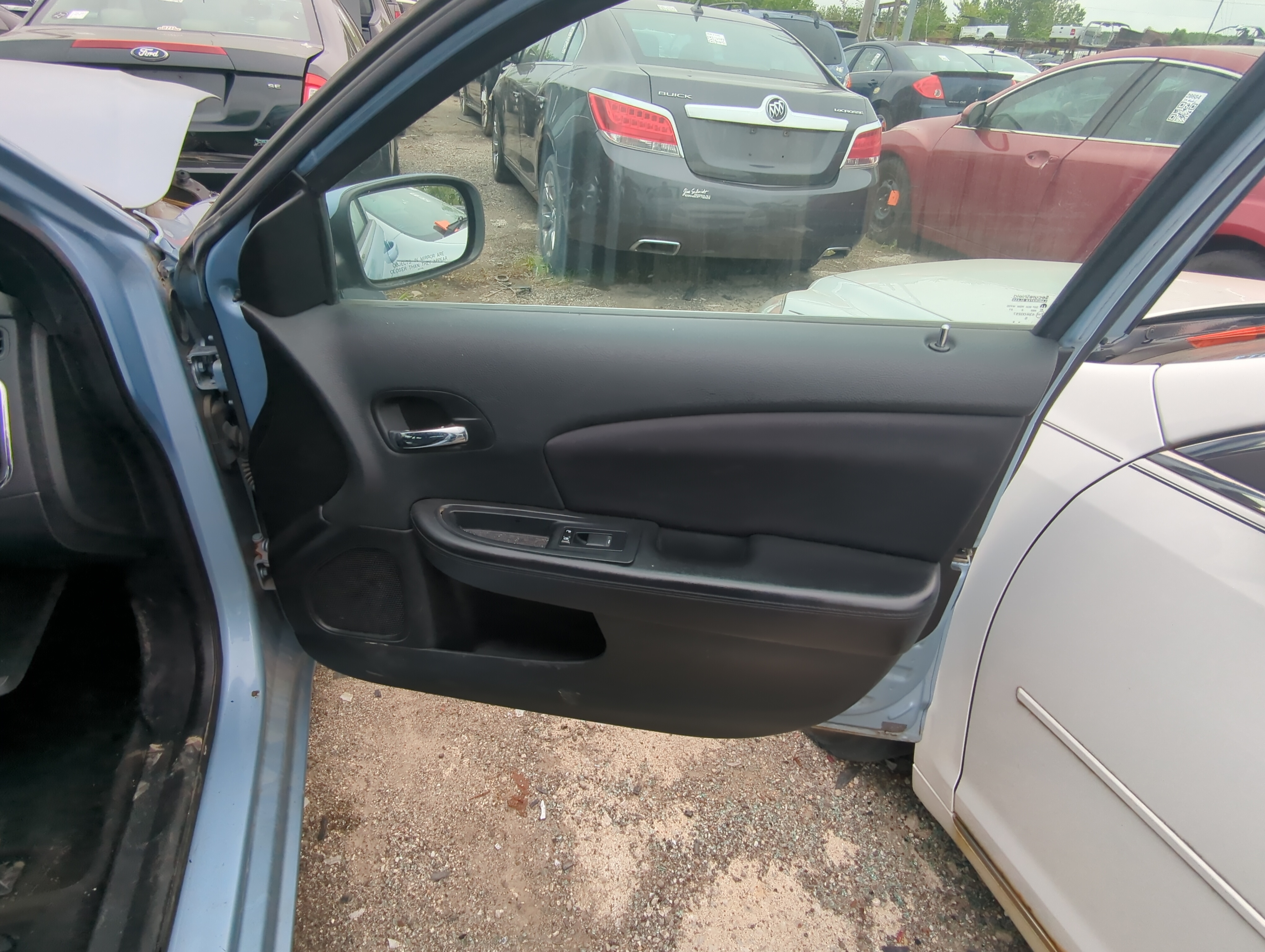 2013 Chrysler 200 Front Right Passenger Interior Door Panel Trim 926350 - Oemusedautoparts1.com