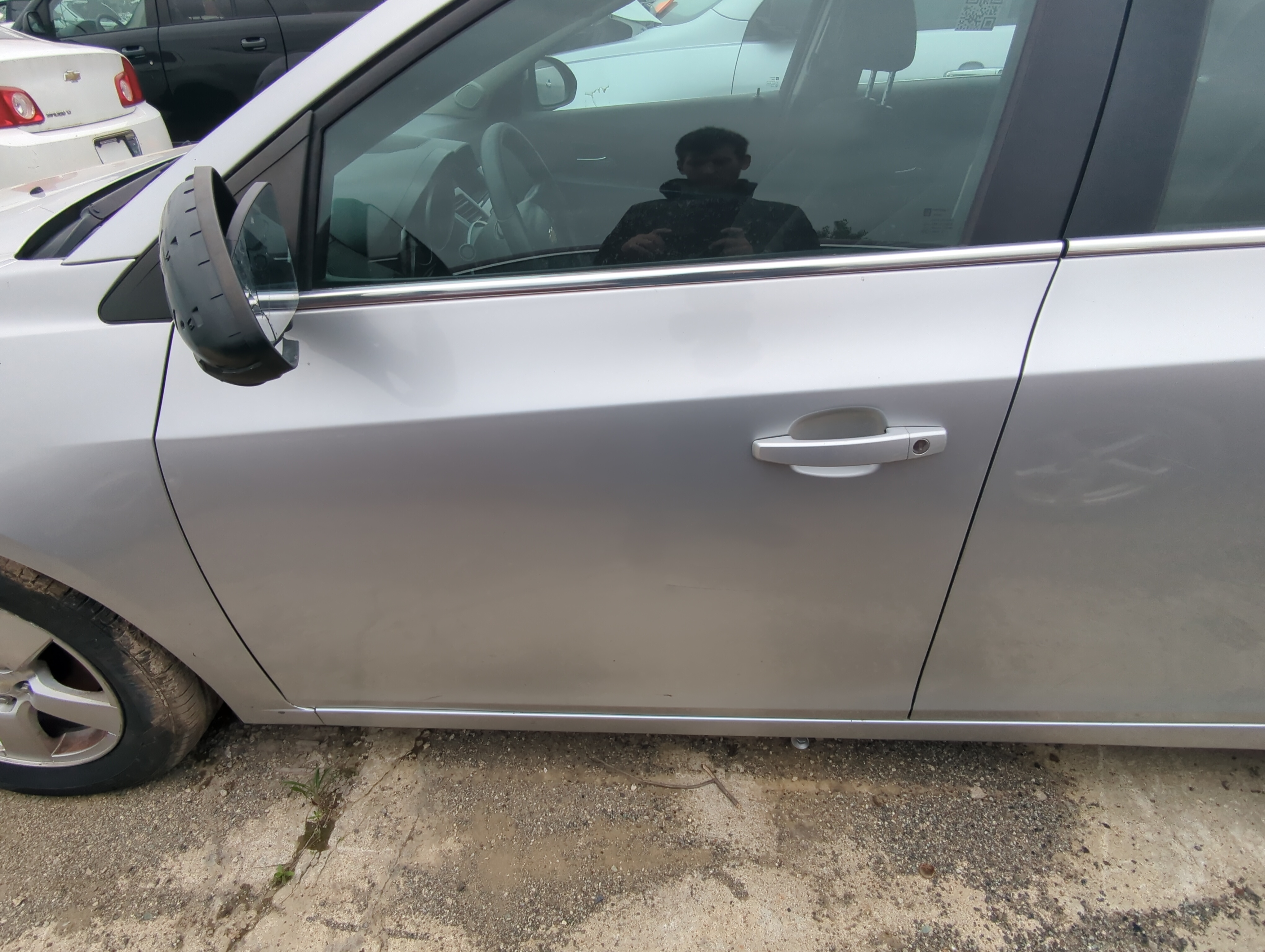 2012-2016 Chevrolet Cruze Driver Front Door Oem 926397 - Oemusedautoparts1.com