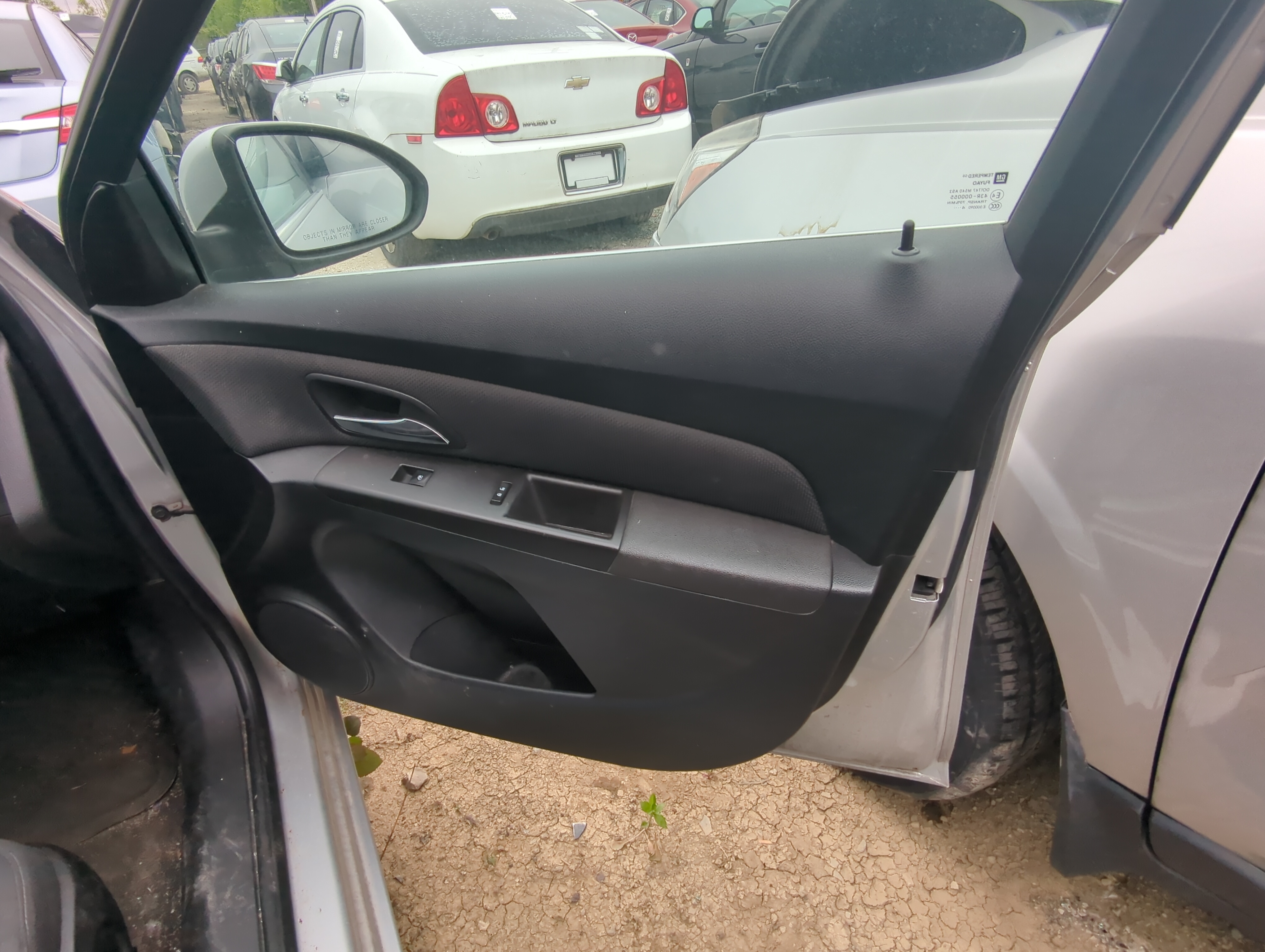 Picture of 2015 Chevrolet Cruze Front Right Passenger Interior Door Panel Trim 926509