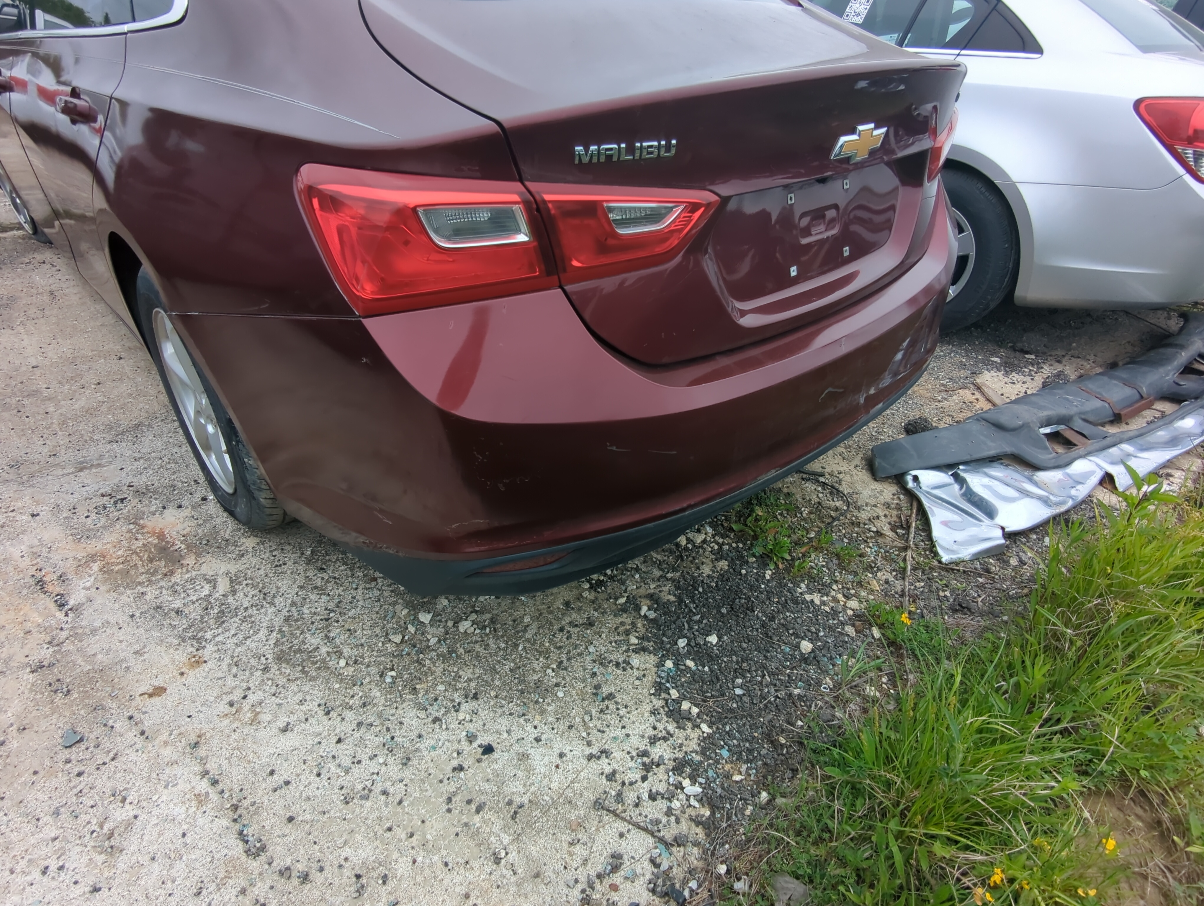2016-2018 Chevrolet Malibu Rear Bumper Assembly Oem 926672 - Oemusedautoparts1.com