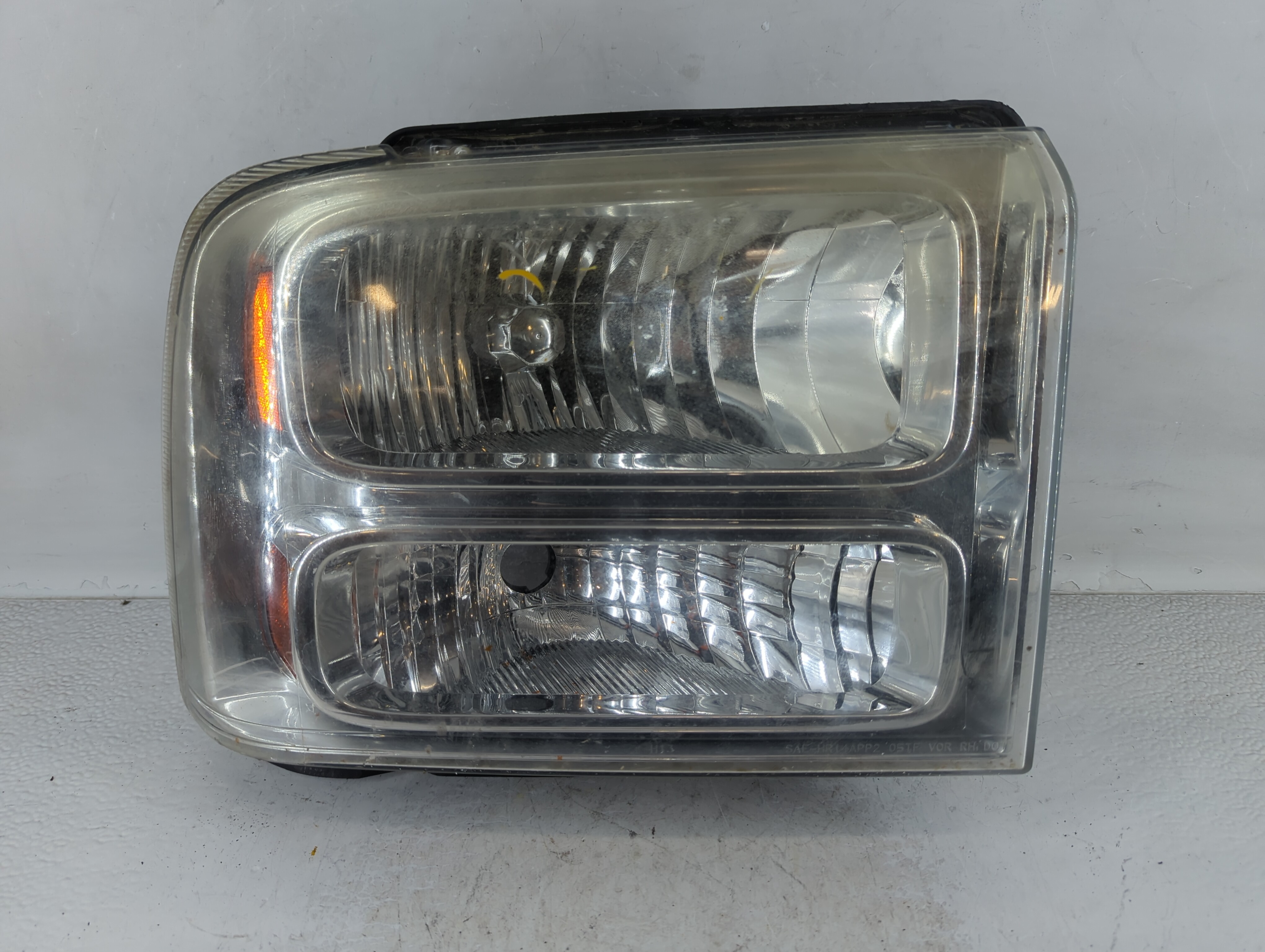 Ford F-250 Passenger Right Oem Head Light Headlight Lamp 926877 - Oemusedautoparts1.com