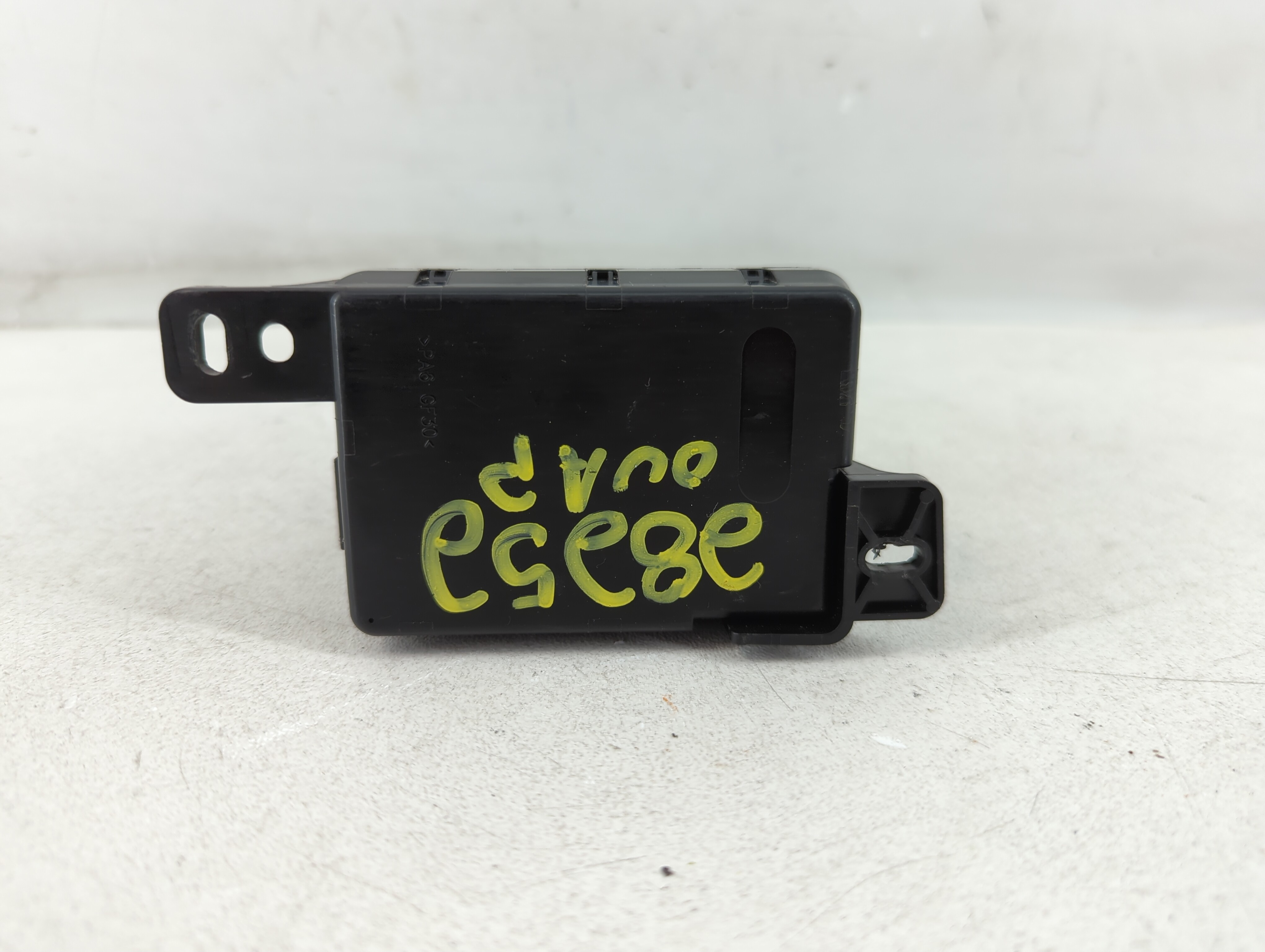 2009 Volkswagen Routan Engine Ignition Switch Module Node Smart Key 926911 - Oemusedautoparts1.com