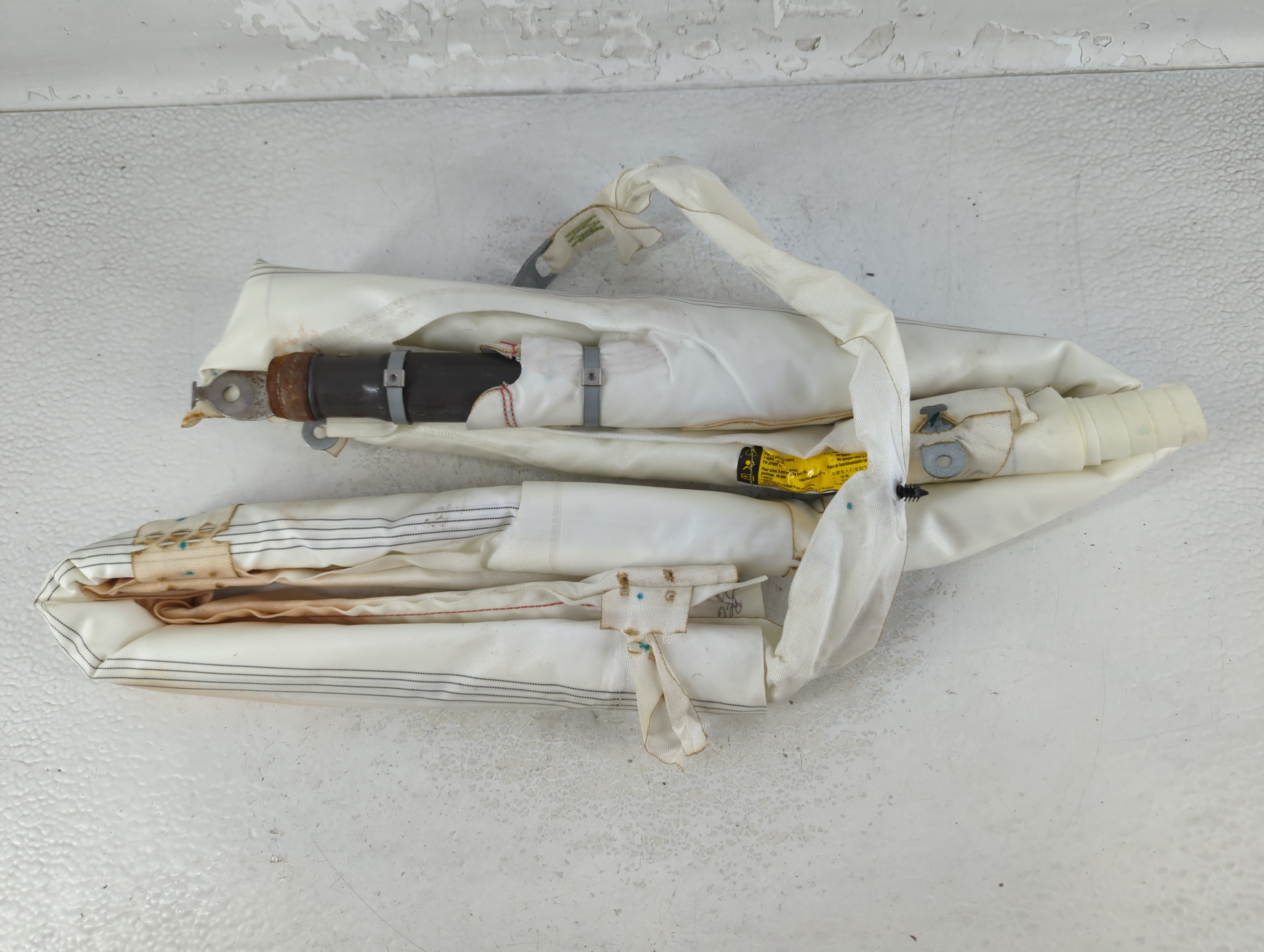 2013-2014 Ford Escape Air Bag Passenger Right Dashboard Oem 926934 - Oemusedautoparts1.com
