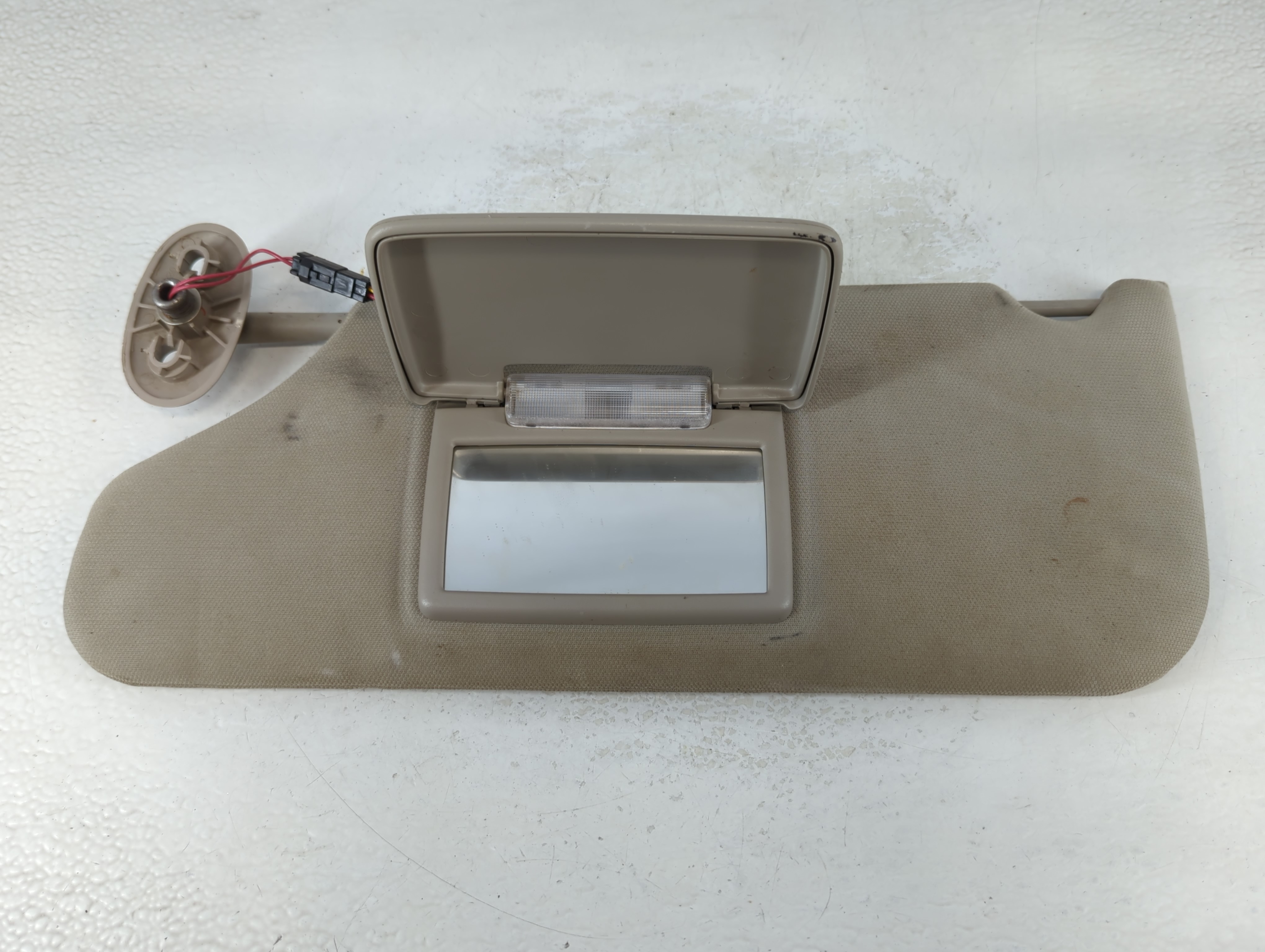 Picture of 2005-2010 Jeep Grand Cherokee Driver Sun Visor Mirror Left Sunvisor 927085