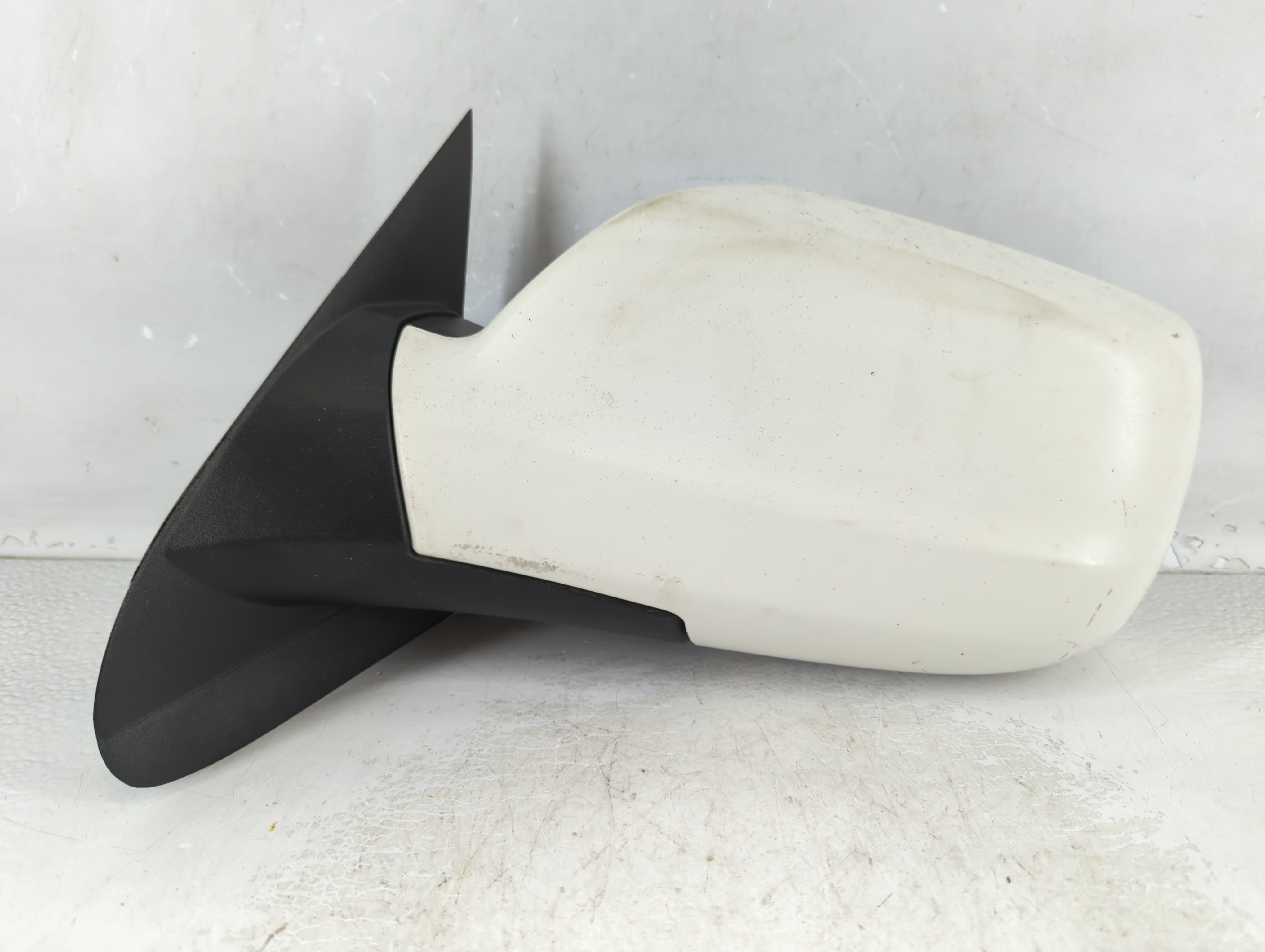 2006-2010 Jeep Grand Cherokee Driver Left Side View Manual Door Mirror 927088 - Oemusedautoparts1.com