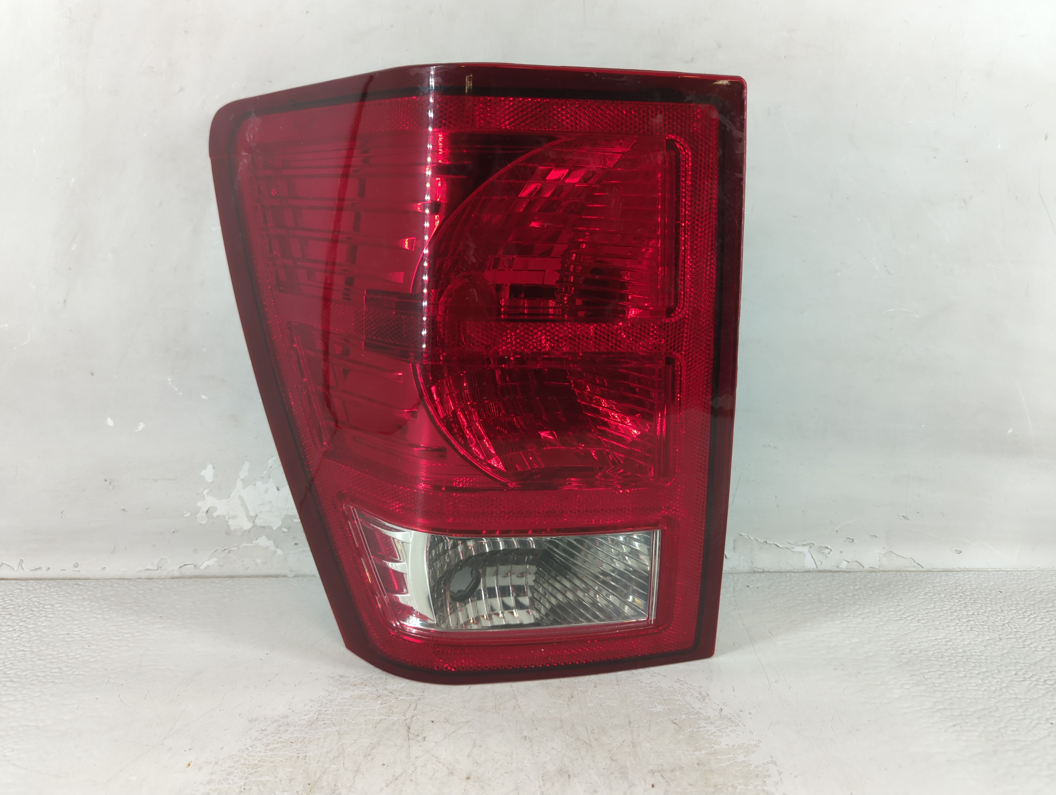 2007-2010 Jeep Grand Cherokee Driver Left Side Tail Light Taillight Oem 927122 - Oemusedautoparts1.com