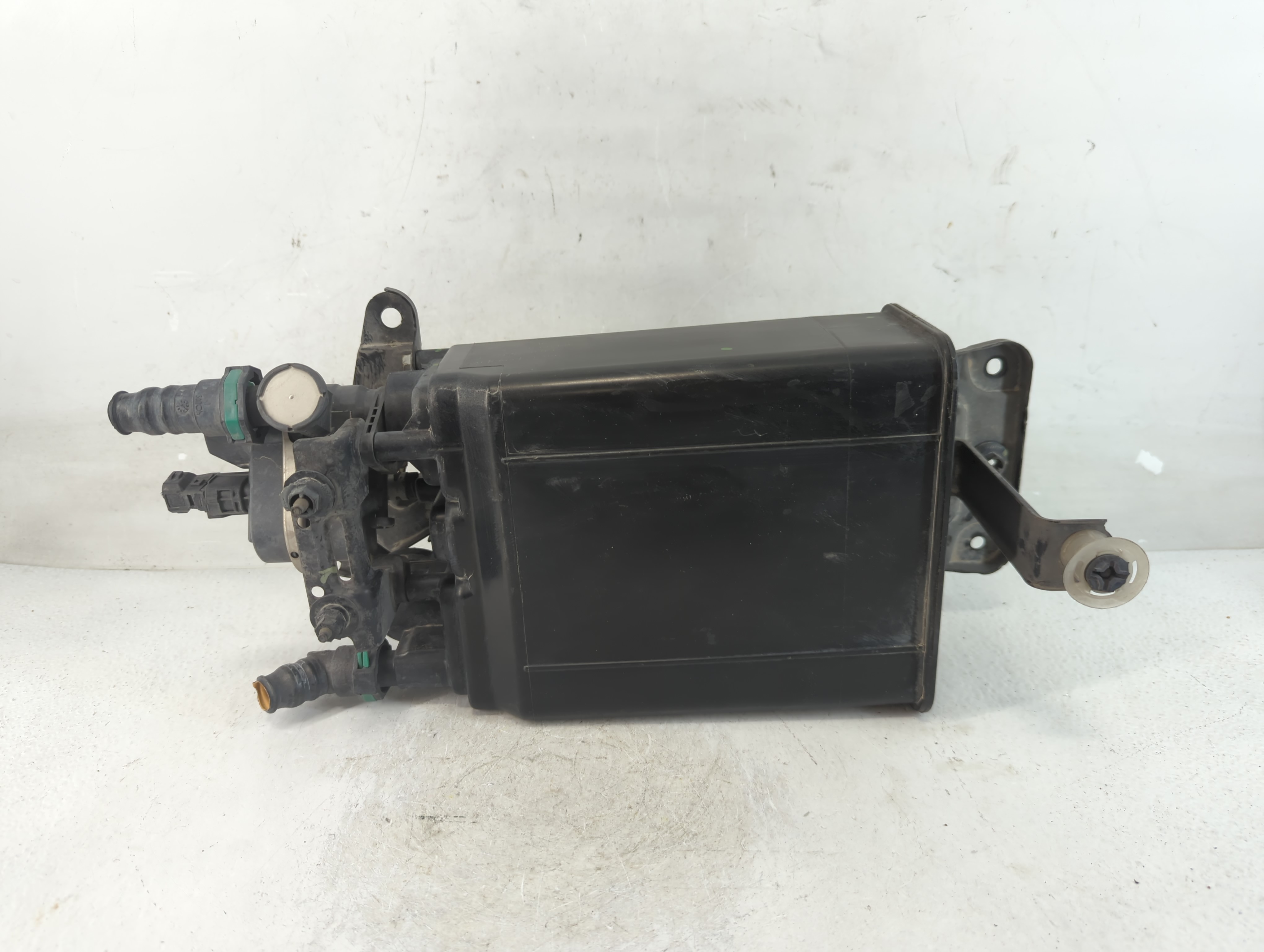 2011 Toyota Venza Fuel Vapor Charcoal Canister 927160 - Oemusedautoparts1.com
