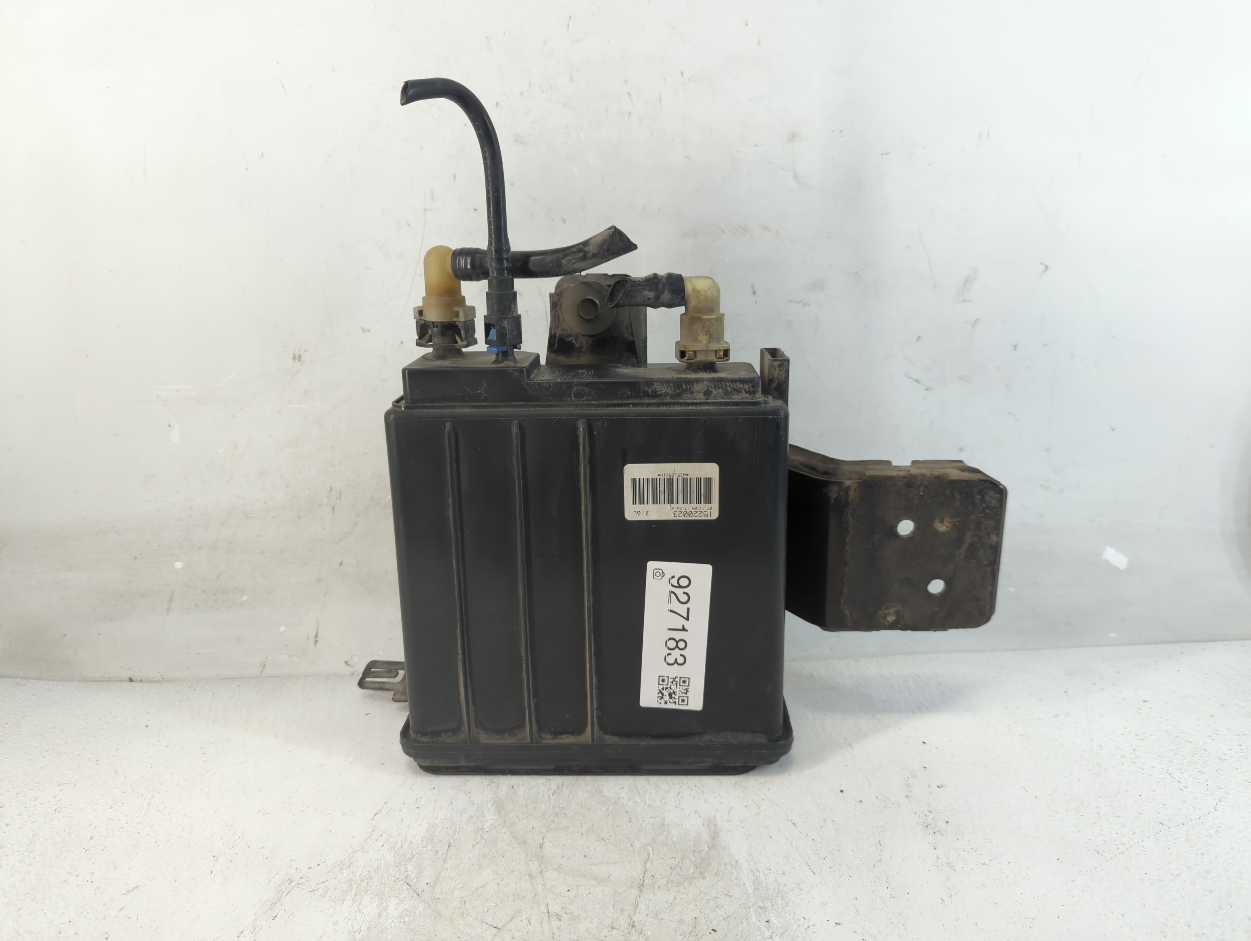 2007 Cadillac Escalade Fuel Vapor Charcoal Canister 927183 - Oemusedautoparts1.com