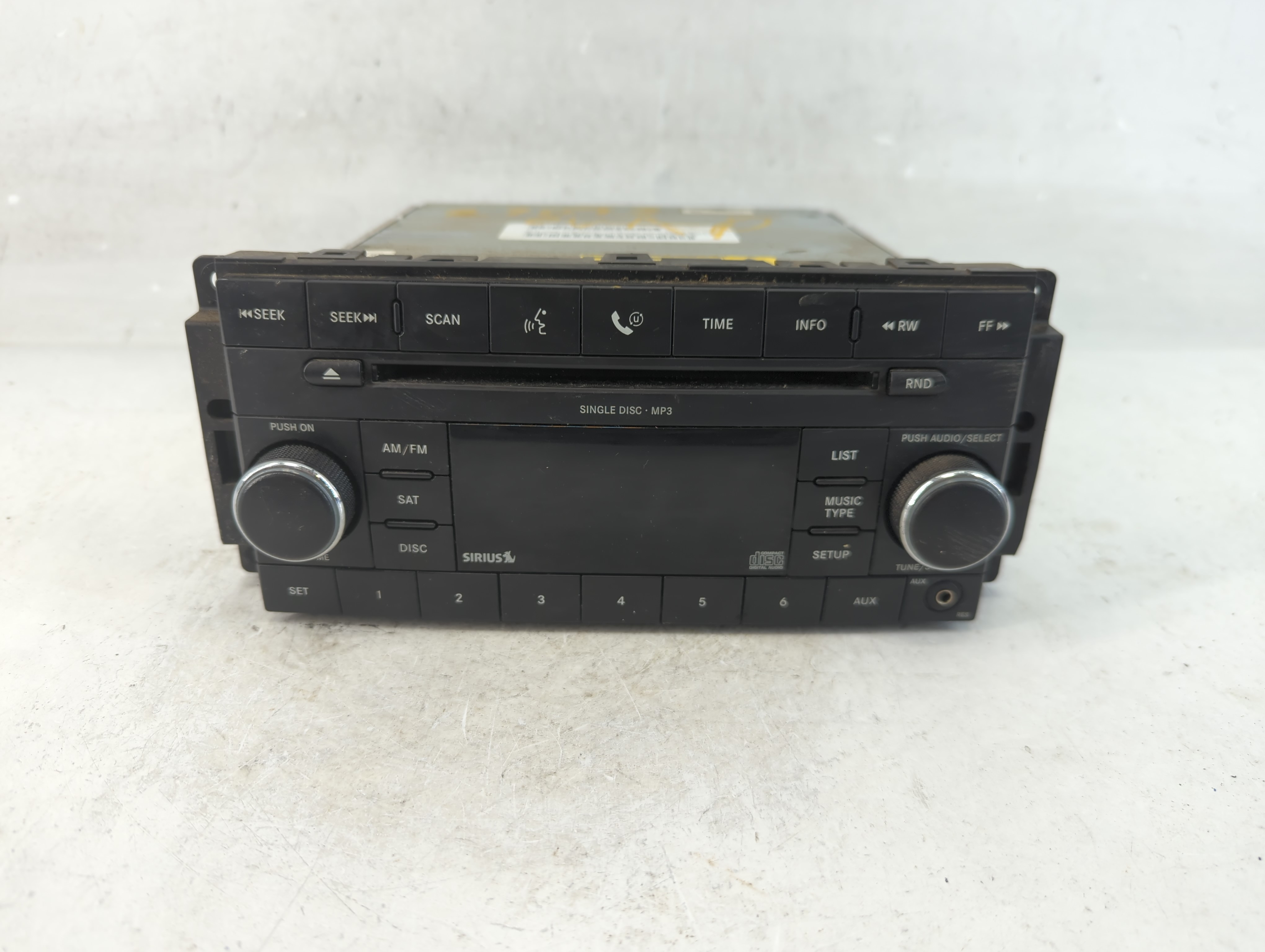 2009-2010 Jeep Compass Am Fm Cd Player Radio Receiver 927222 - Oemusedautoparts1.com